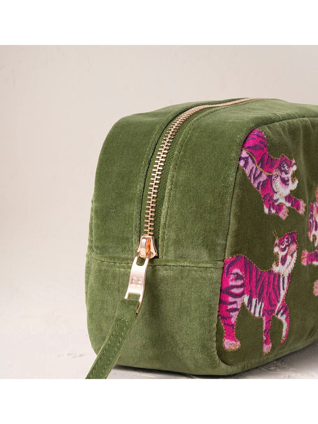 Wild Tiger Green Velvet Make-Up Bag