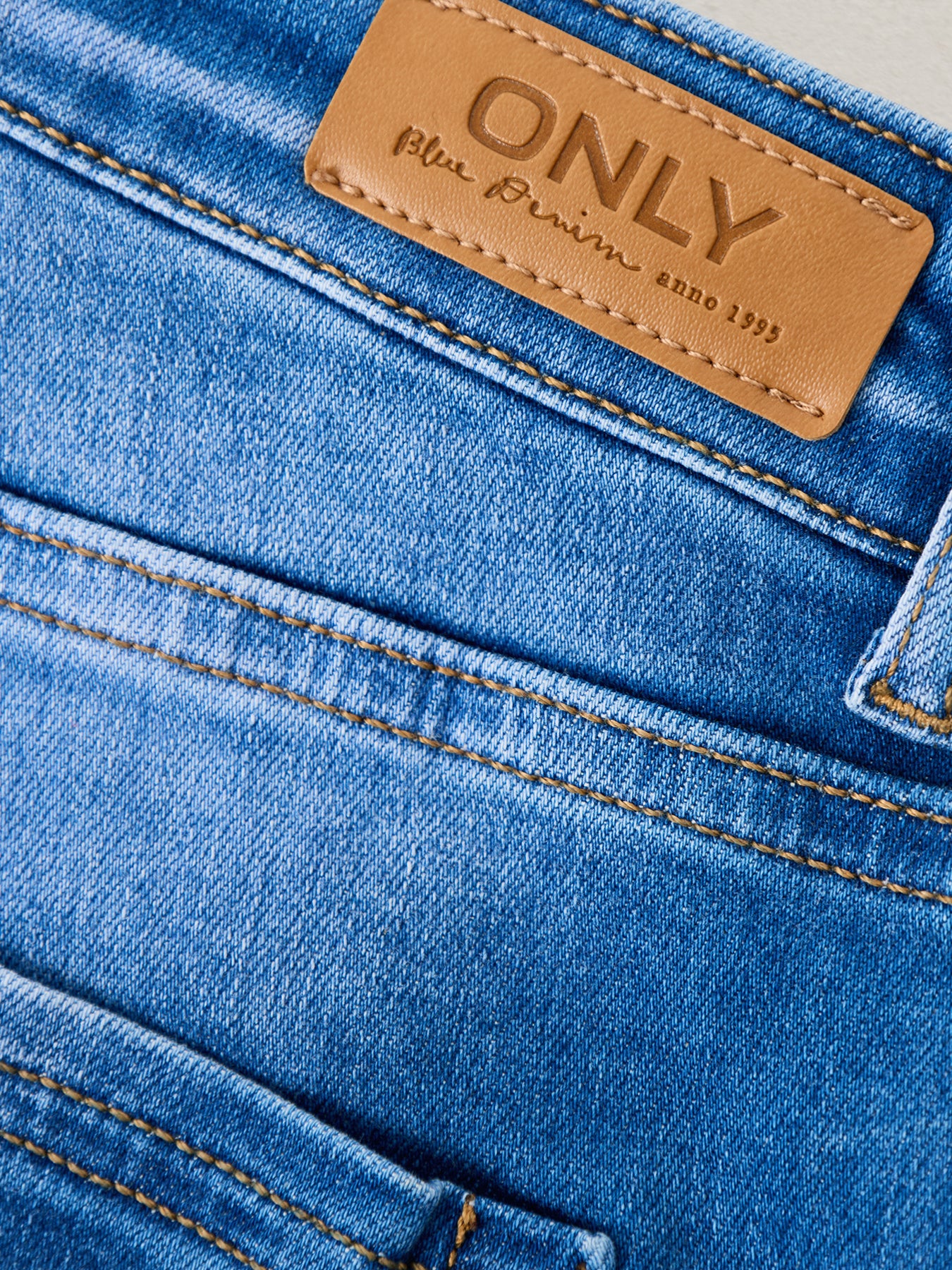 Blush Mid Waist Straight Jeans 32" Medium Blue Denim Medium Blue Denim