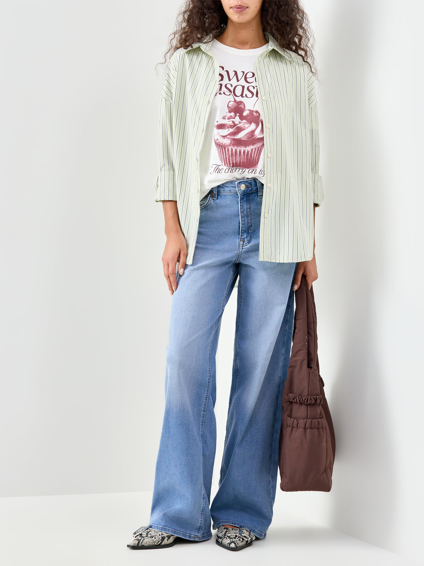 Madison High Waist Wide Leg Jeans 32 Inch Light Blue