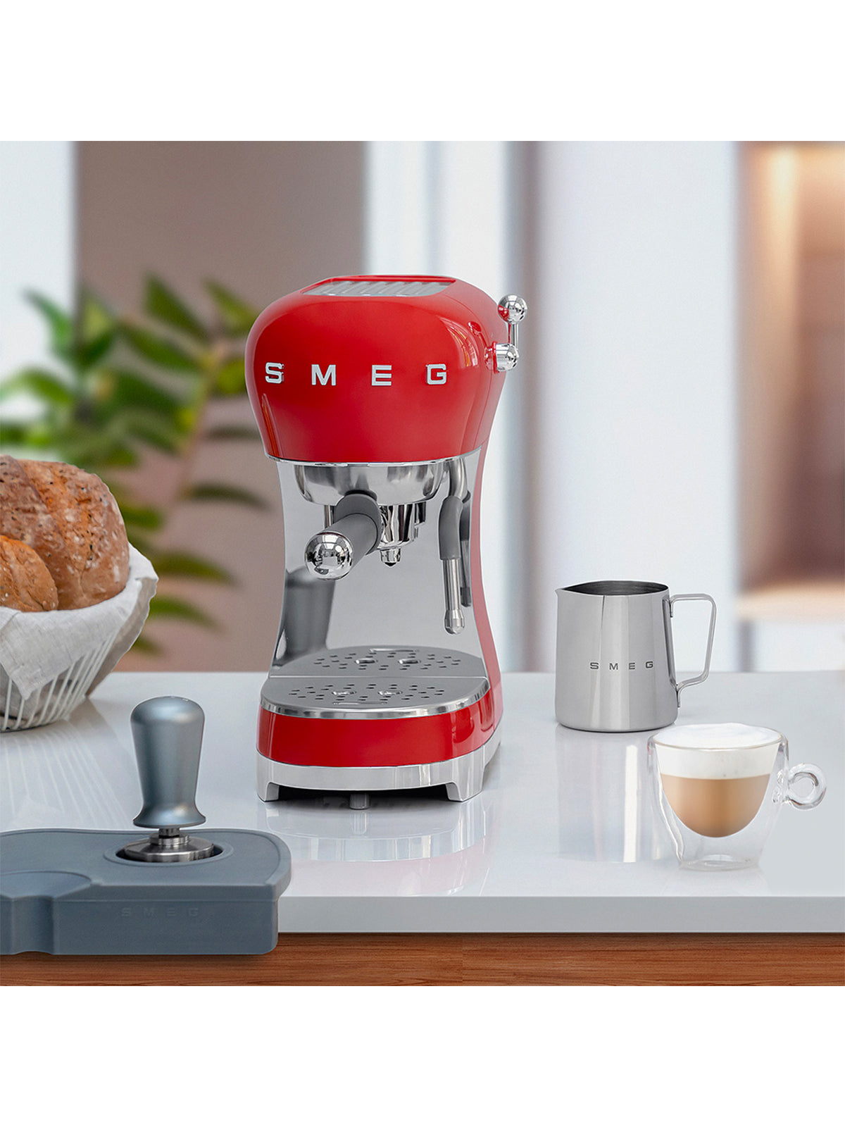 ECF02RDUK Espresso Coffee Machine Red