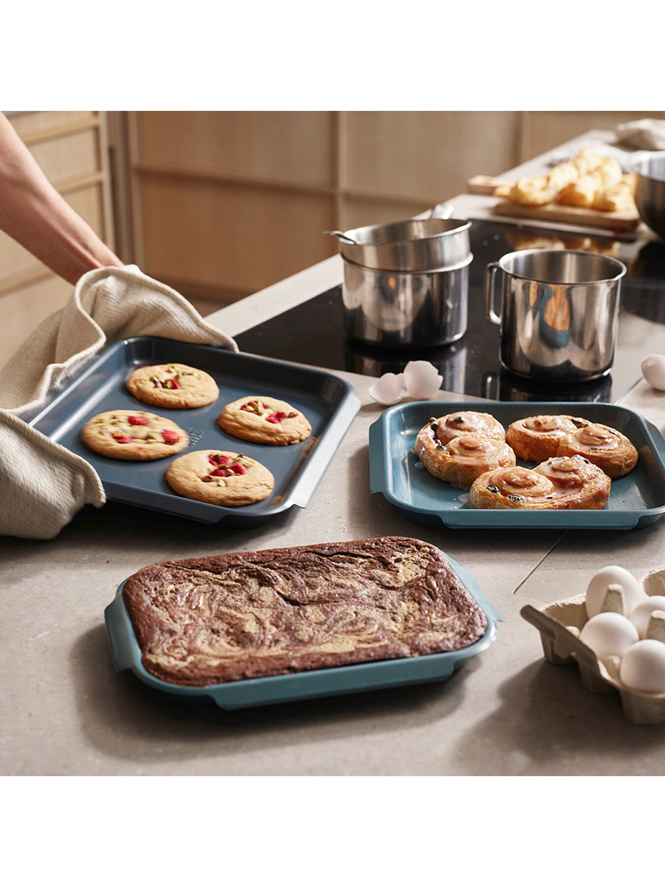 Nest Bake 3 Piece Baking Tray Set