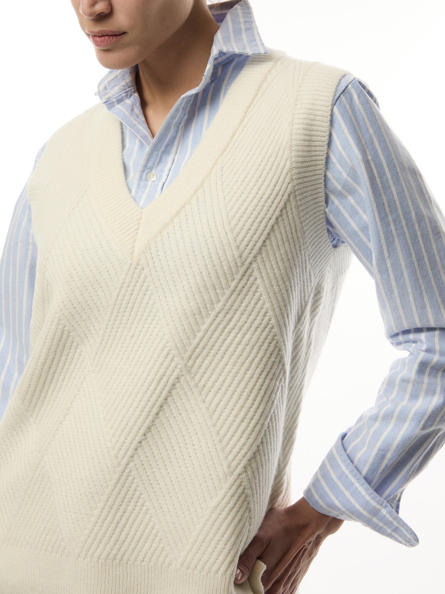 Lr-Jade 4 Knitted Vest