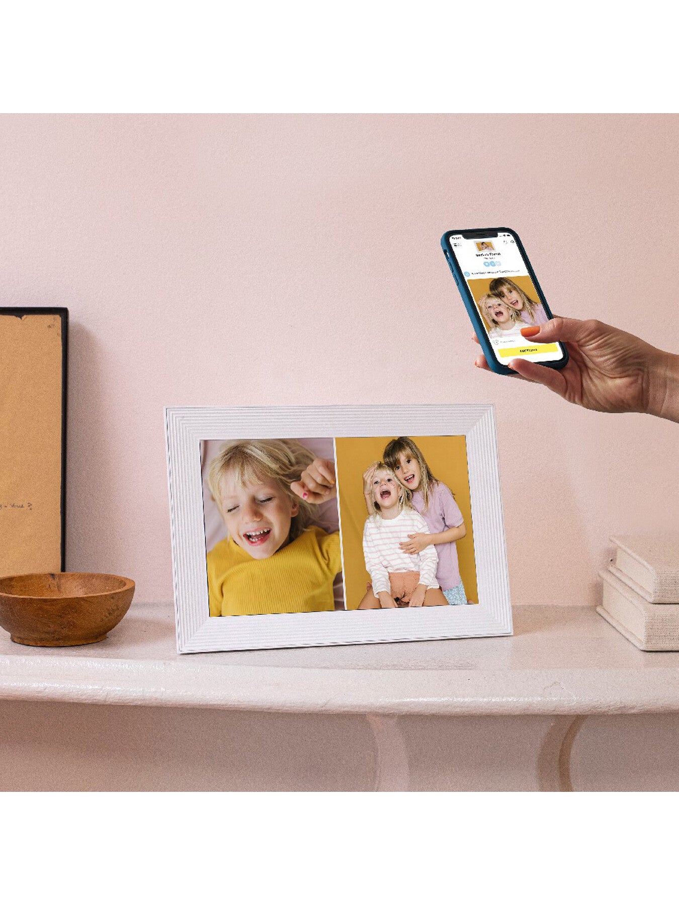 Carver WiFi-connected Solid Picture Frame