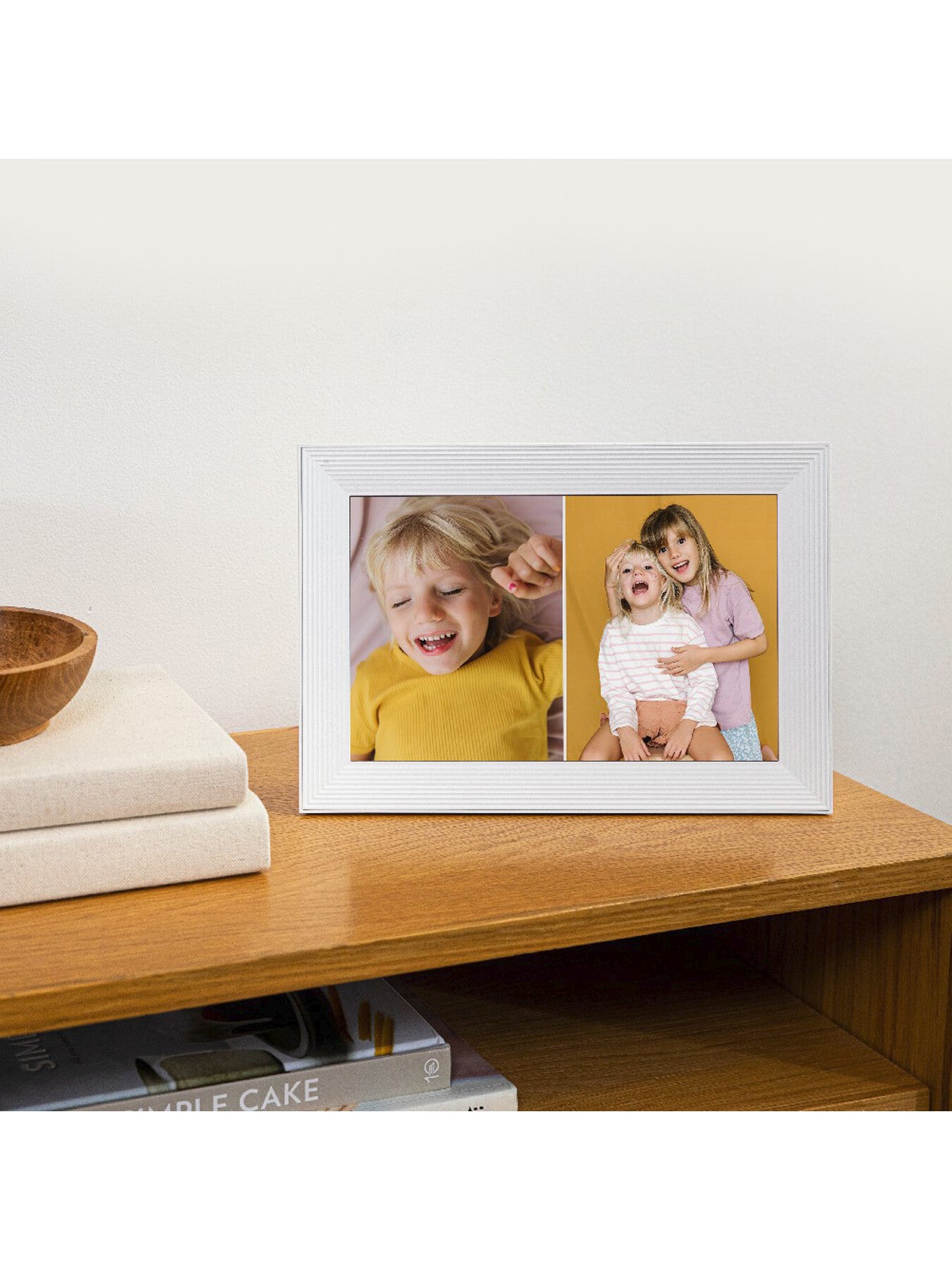 Carver WiFi-connected Solid Picture Frame