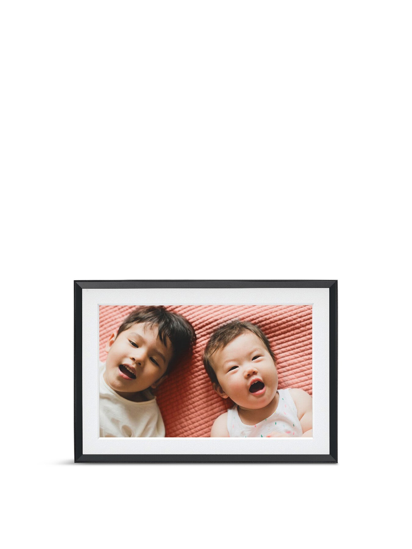 Carver WiFi-connected Matted Picture Frame