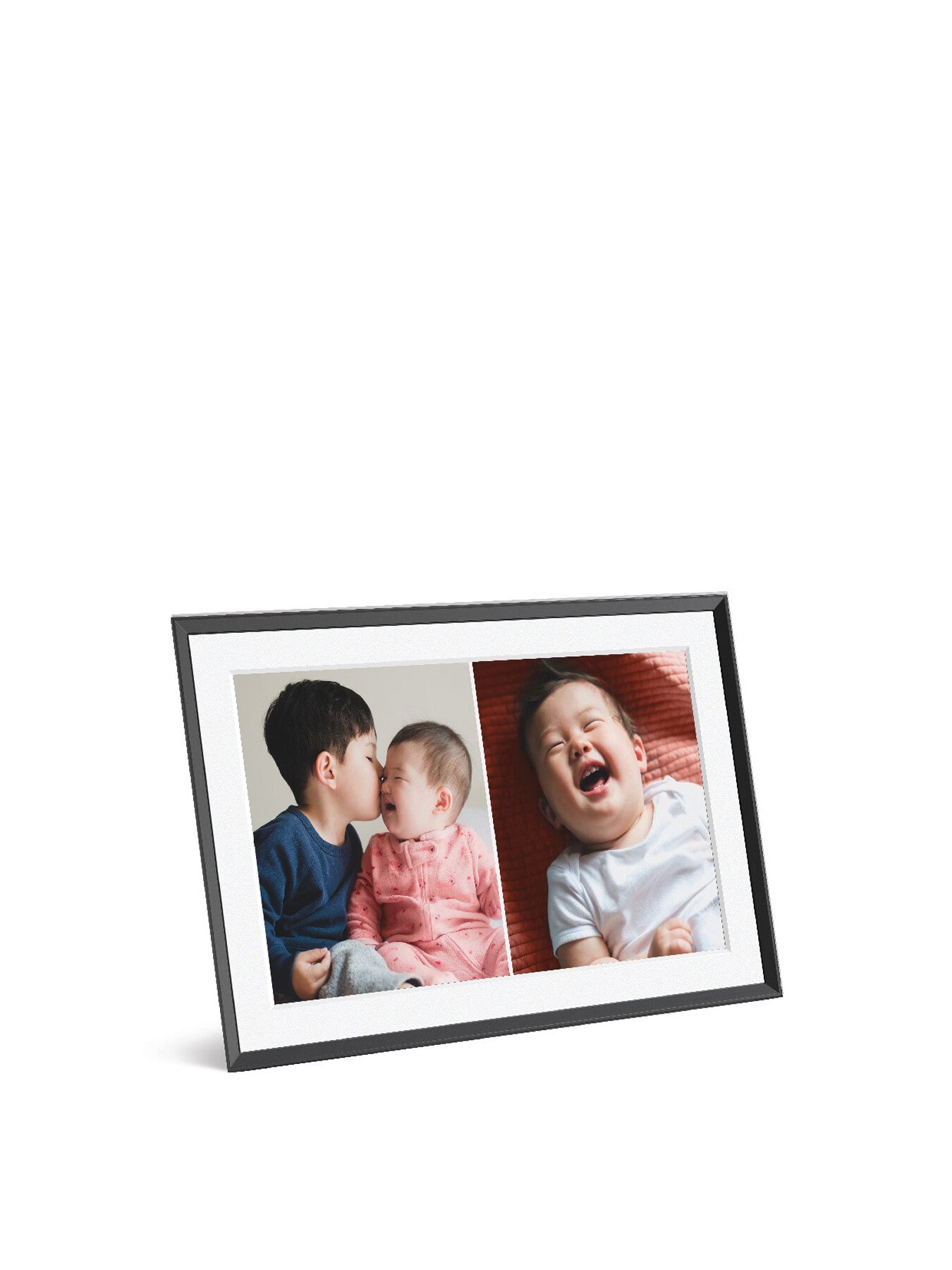 Carver WiFi-connected Matted Picture Frame