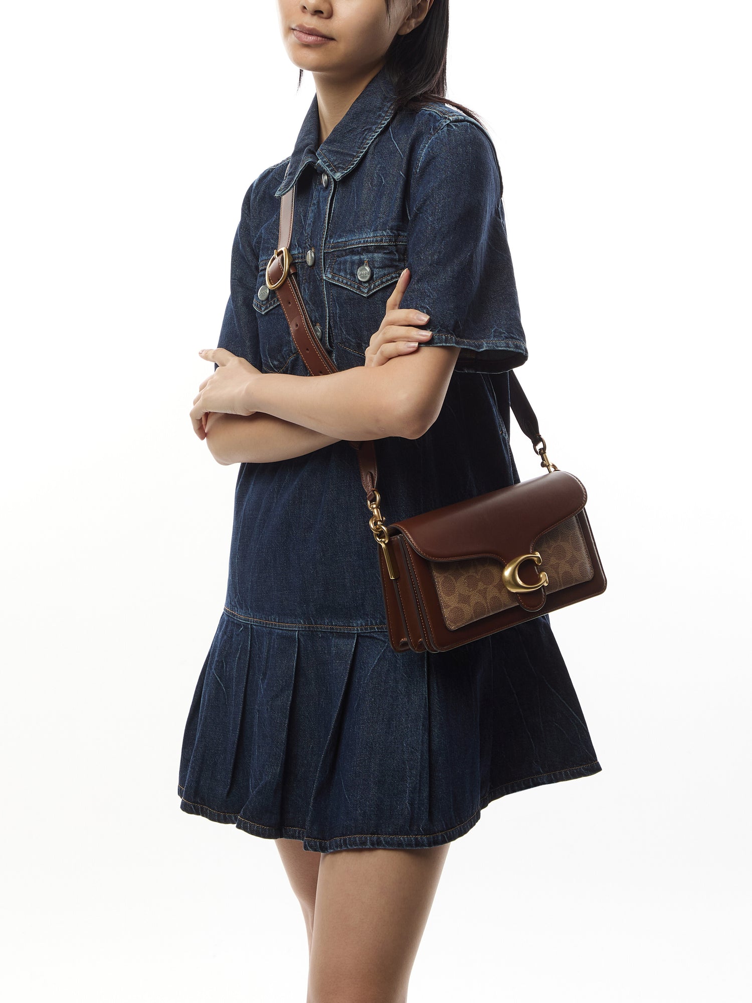 Tabby Shoulder Bag 26 In Signature Canvas Tan Brown