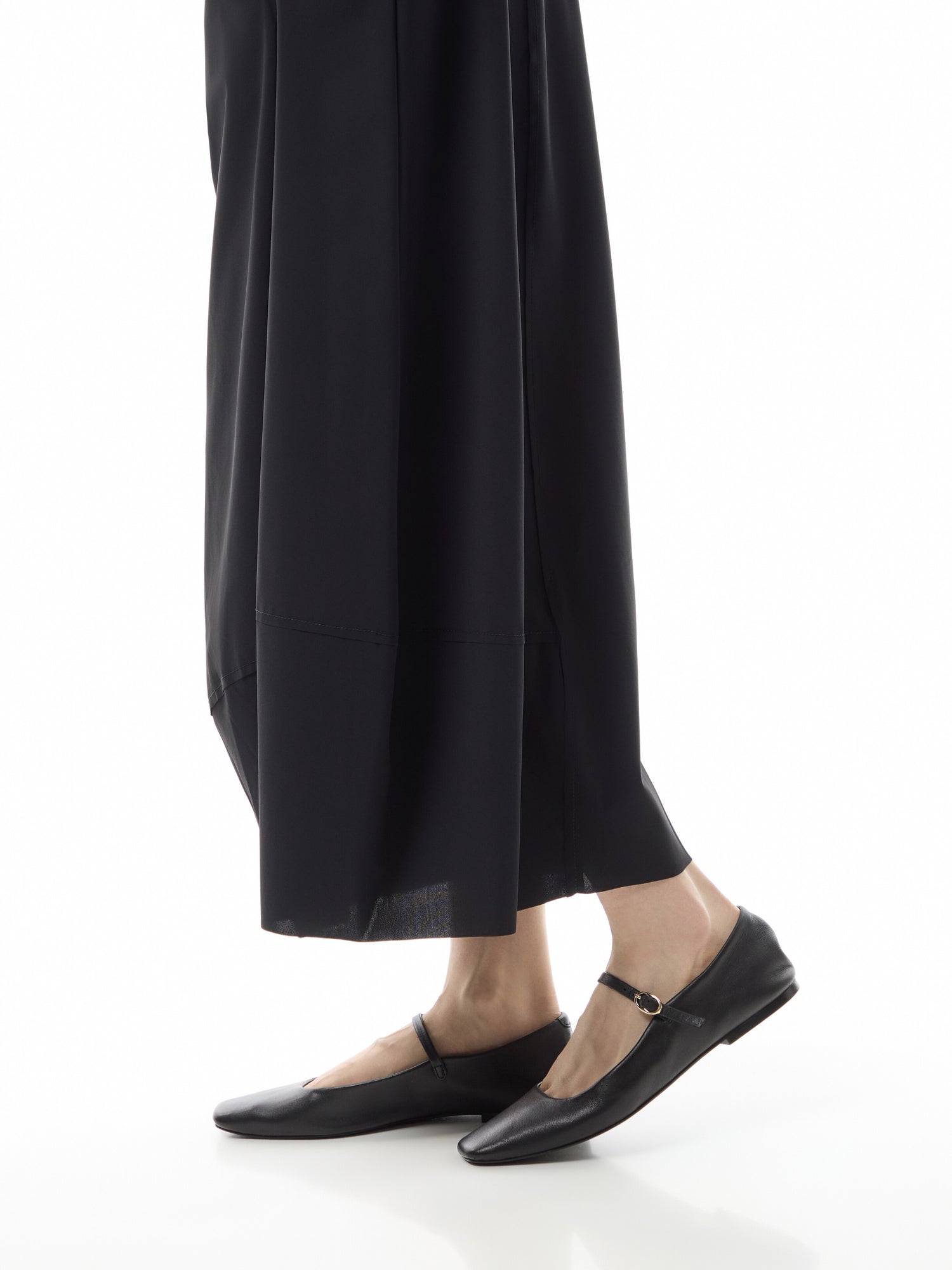 Wide Leg Tech Trouser 514