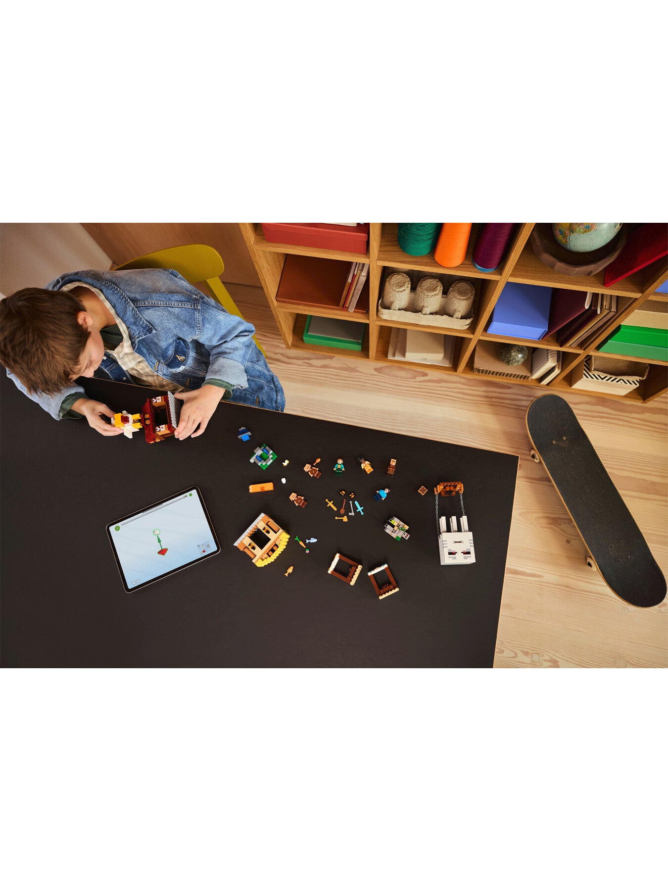 Minecraft® The Ghast Balloon Village Attack, Gamer Gift Toy for Kids 21273