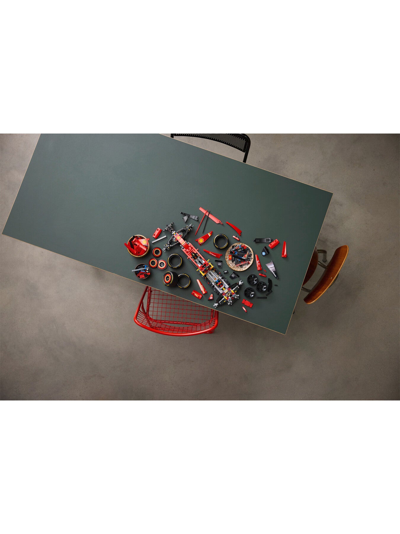 Technic Ferrari SF-24 F1 Car Model Kit 42207