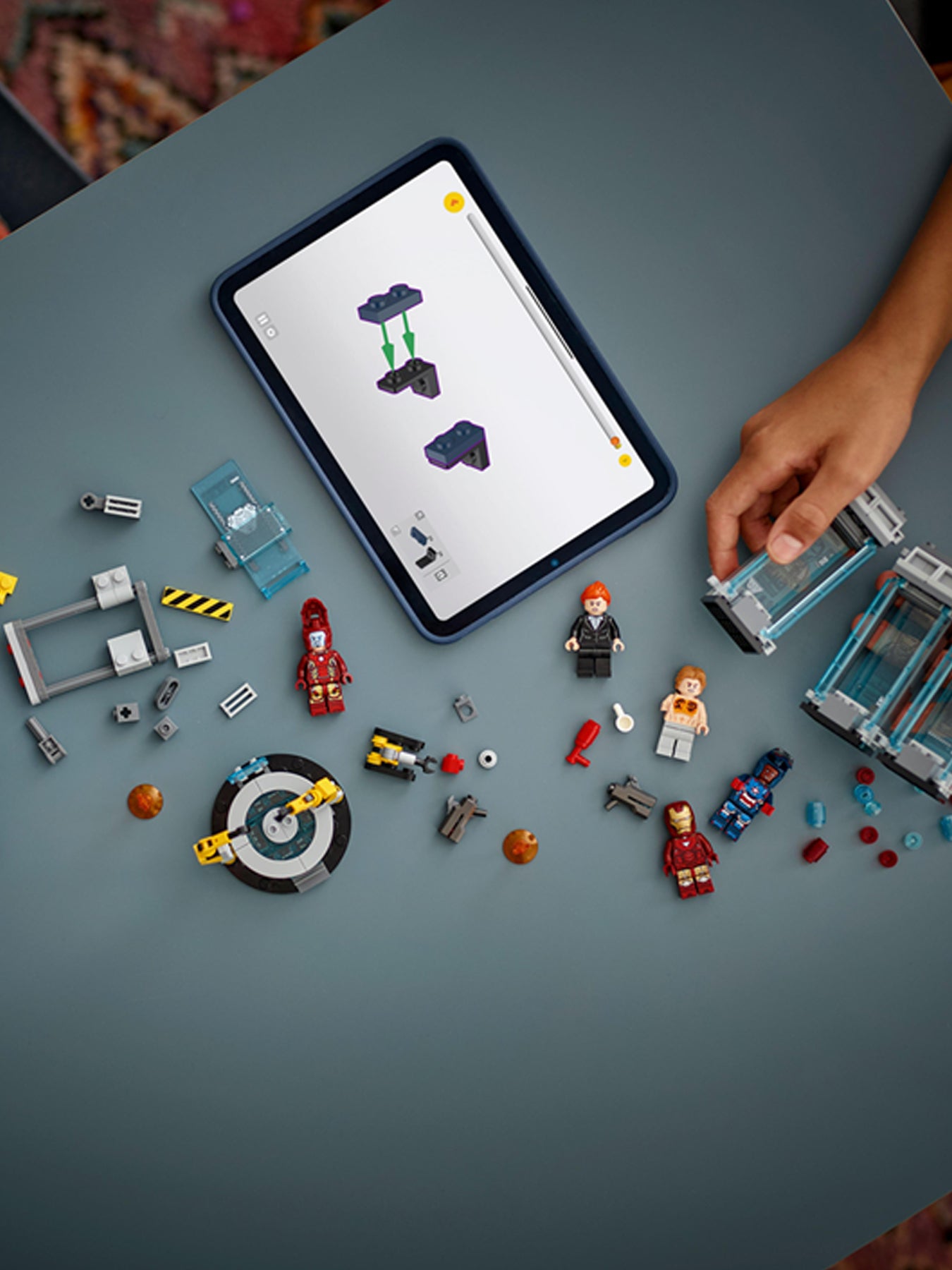 Iron Man's Laboratory: Hall of Armor 76315