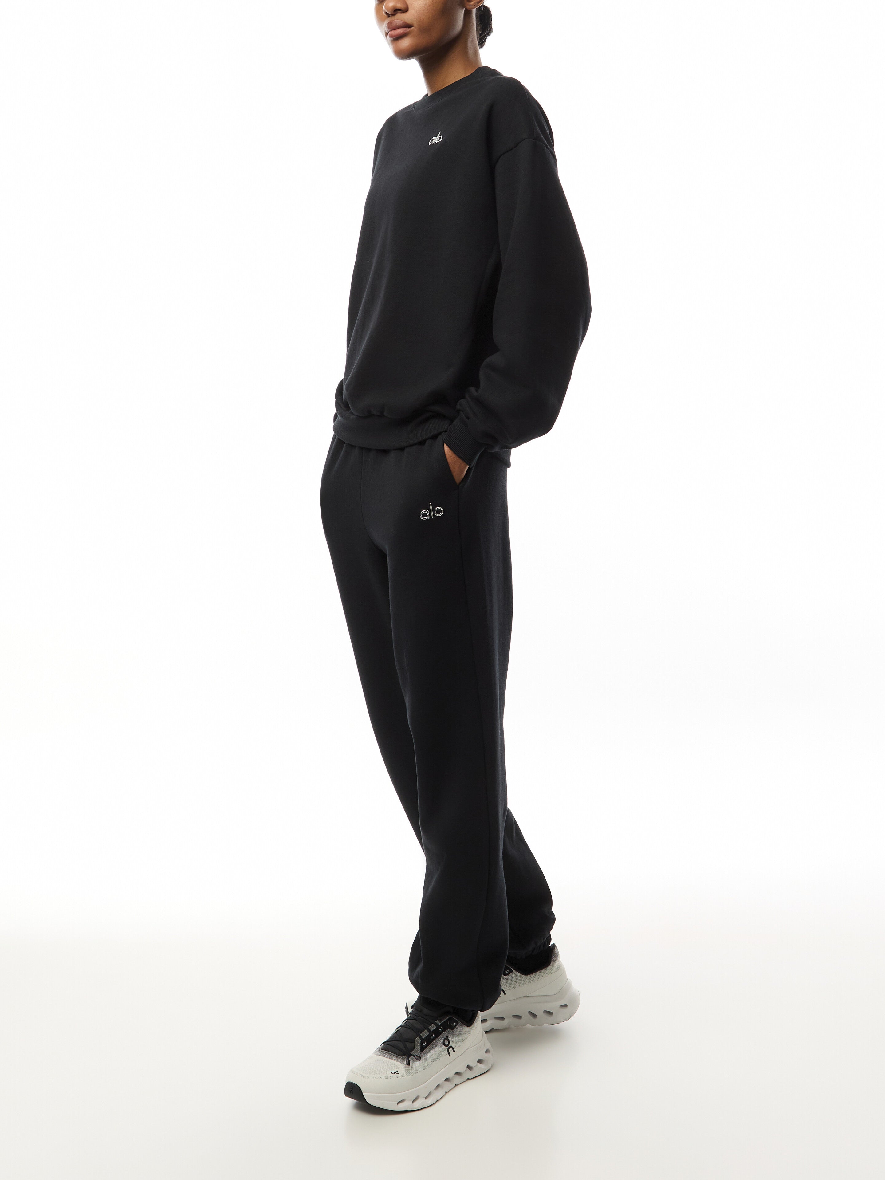 Accolade Crew Neck Pullover – Fenwick