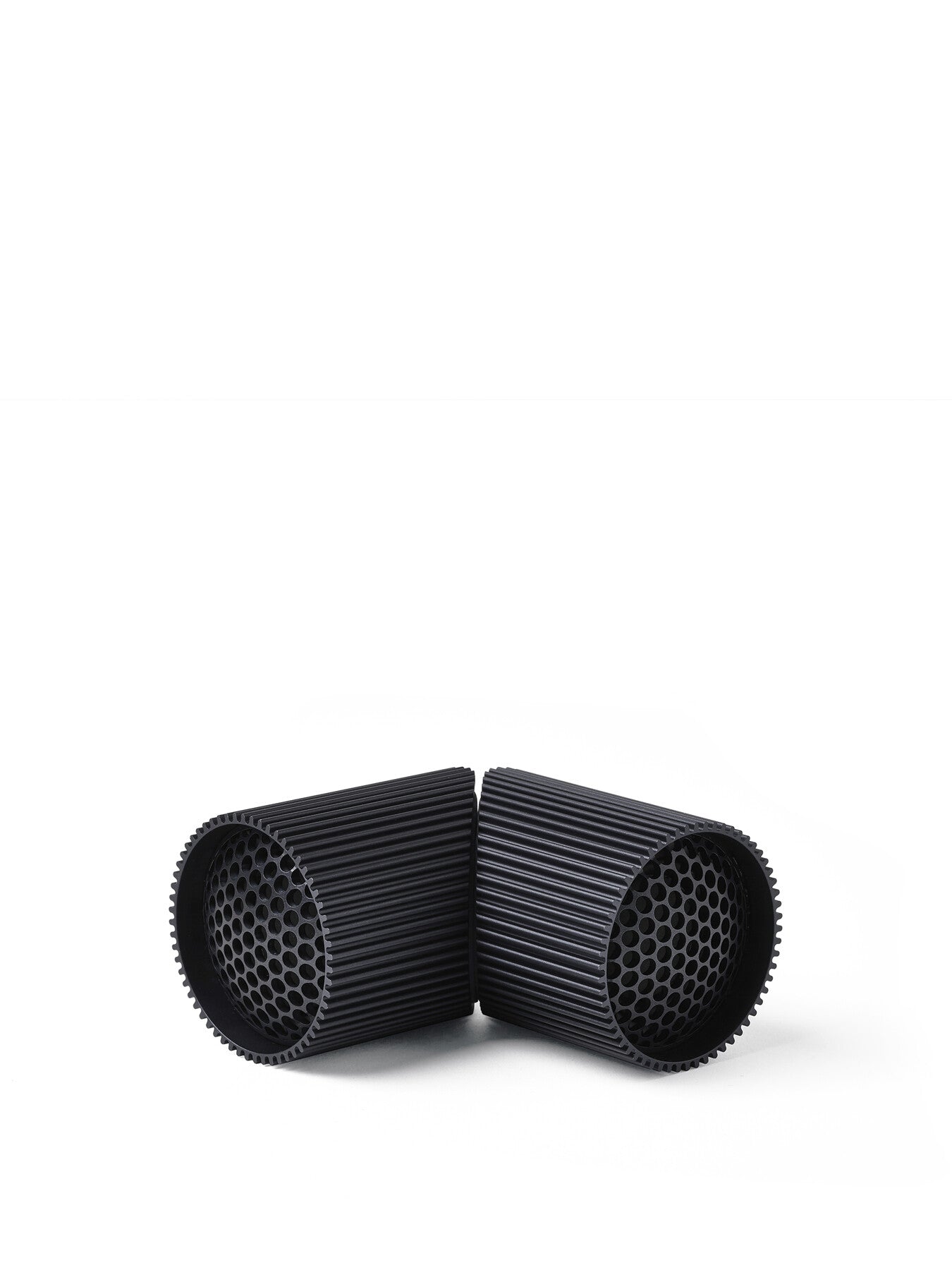 Ray Set of 2 Magnetic Bluetooth Speakers