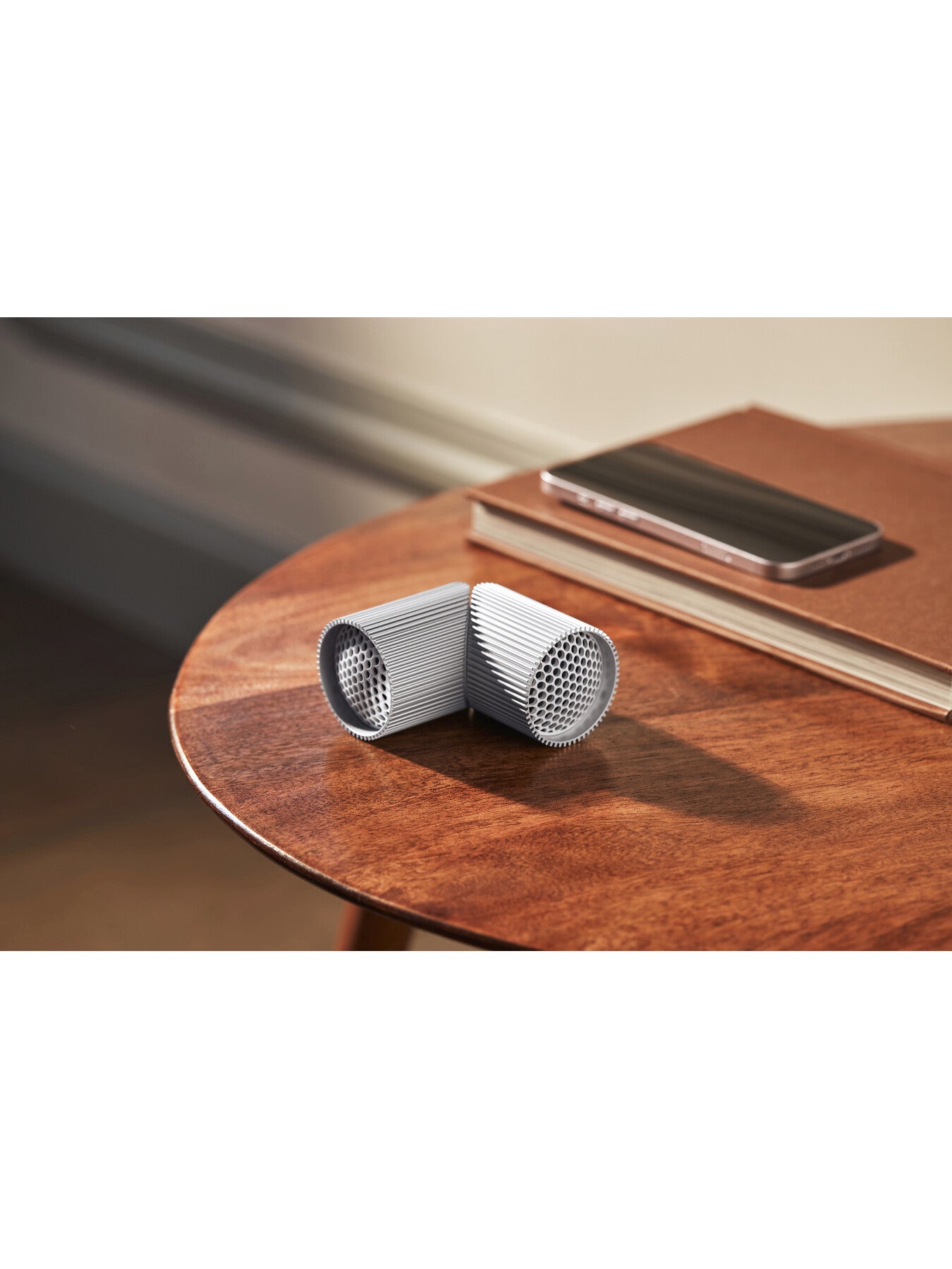 Ray Set of 2 Magnetic Bluetooth Speakers