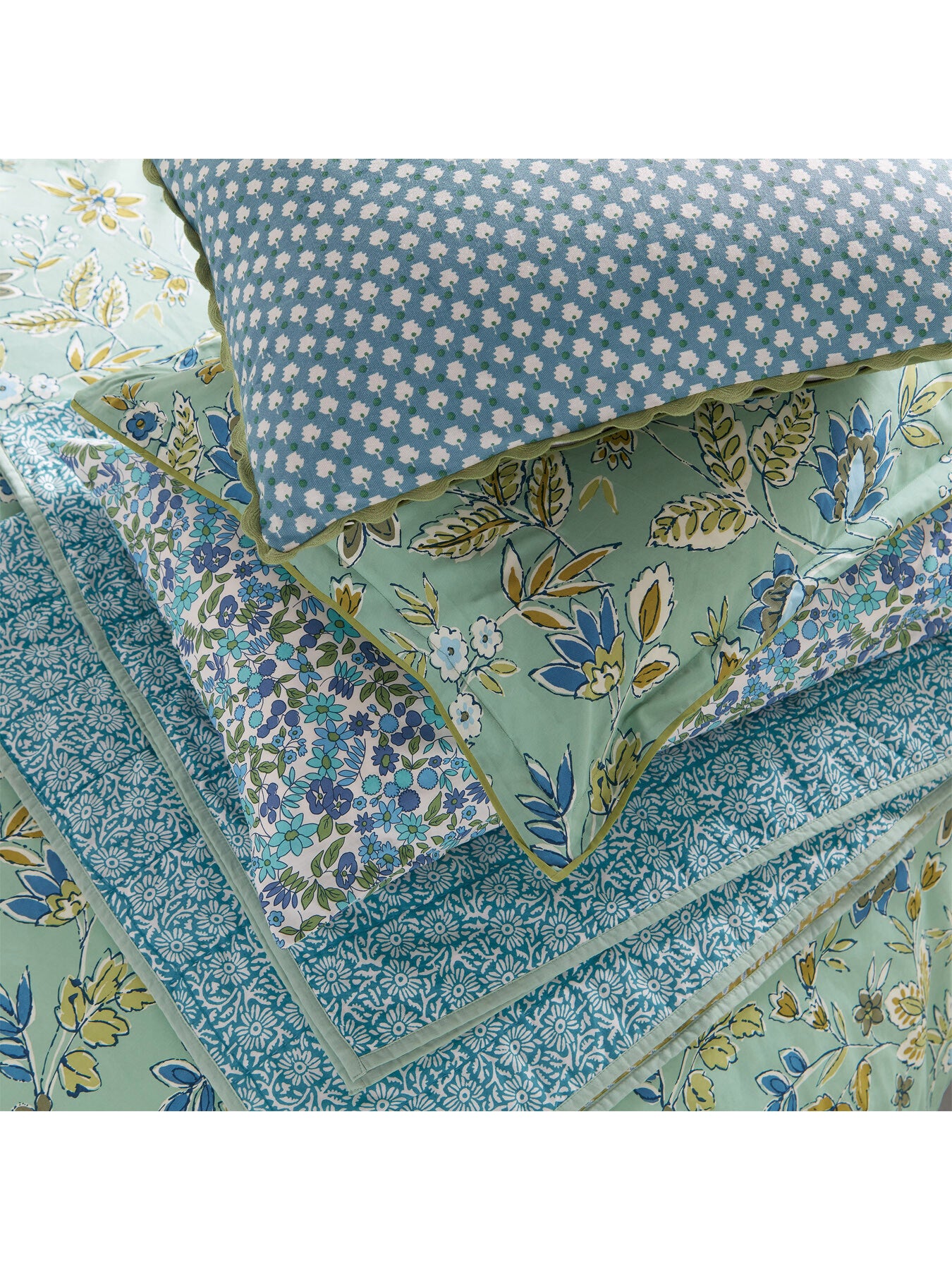 Bramble Pillowcase Pair