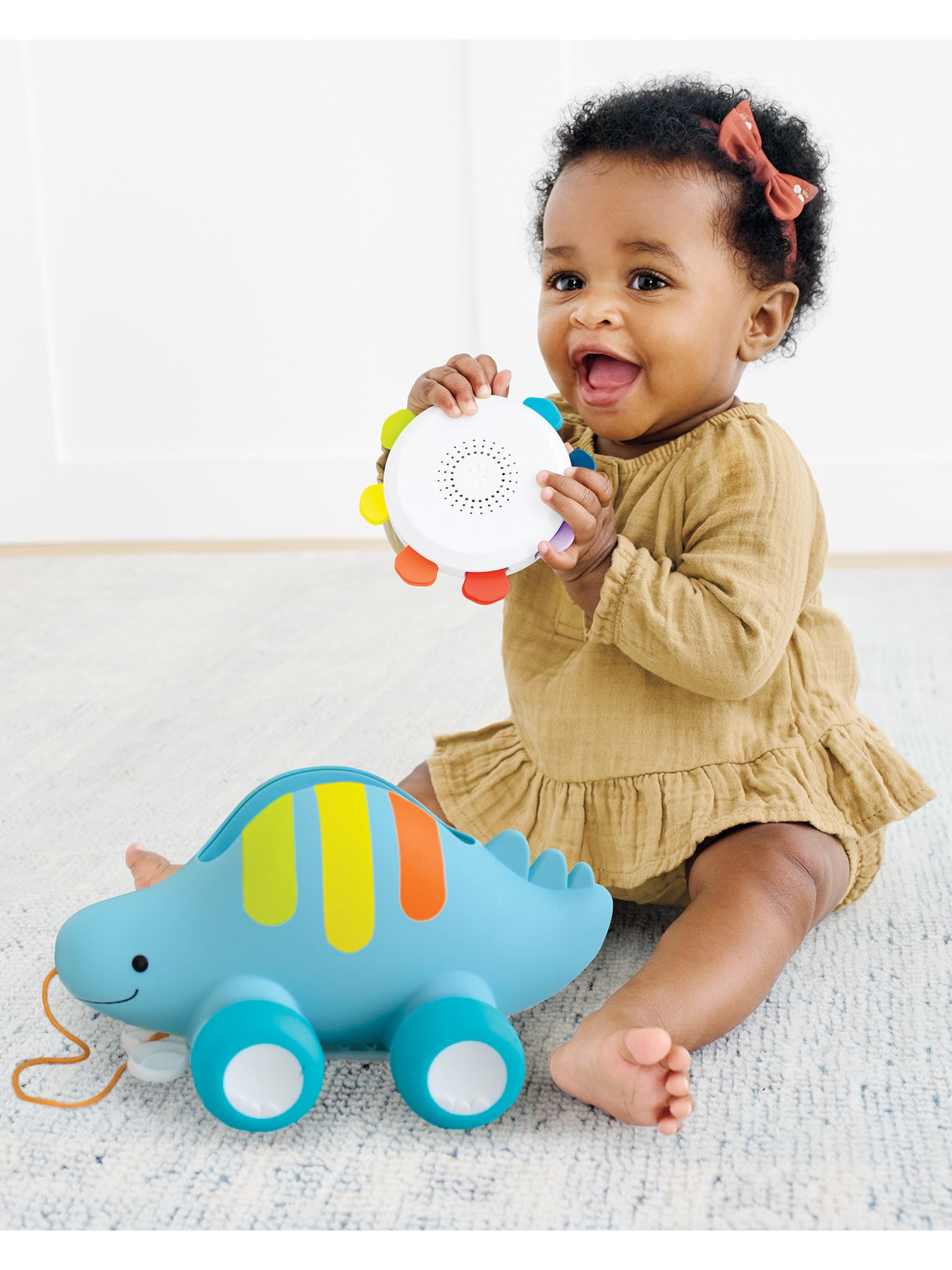 Skin Hop Shakin Stegosaurus 3 In 1 Toy