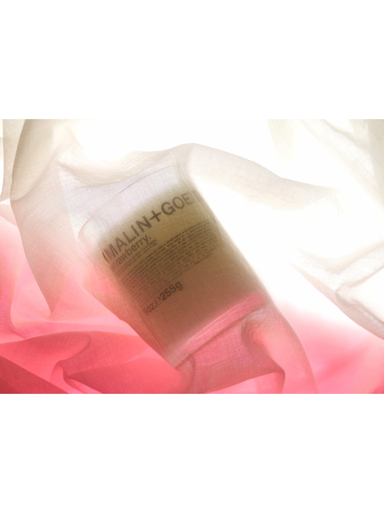 Strawberry Candle 255g