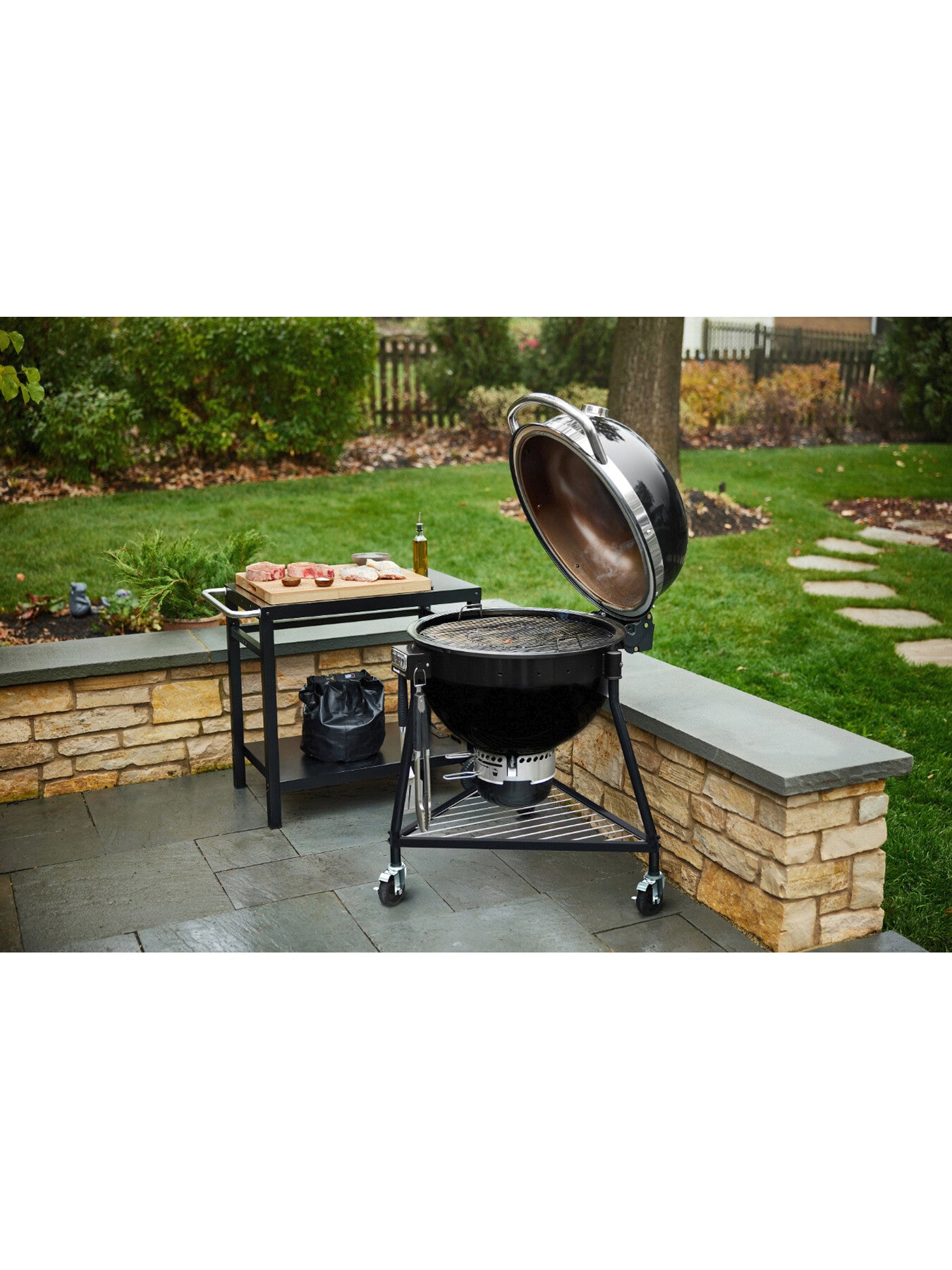 Summit Kamado E6
