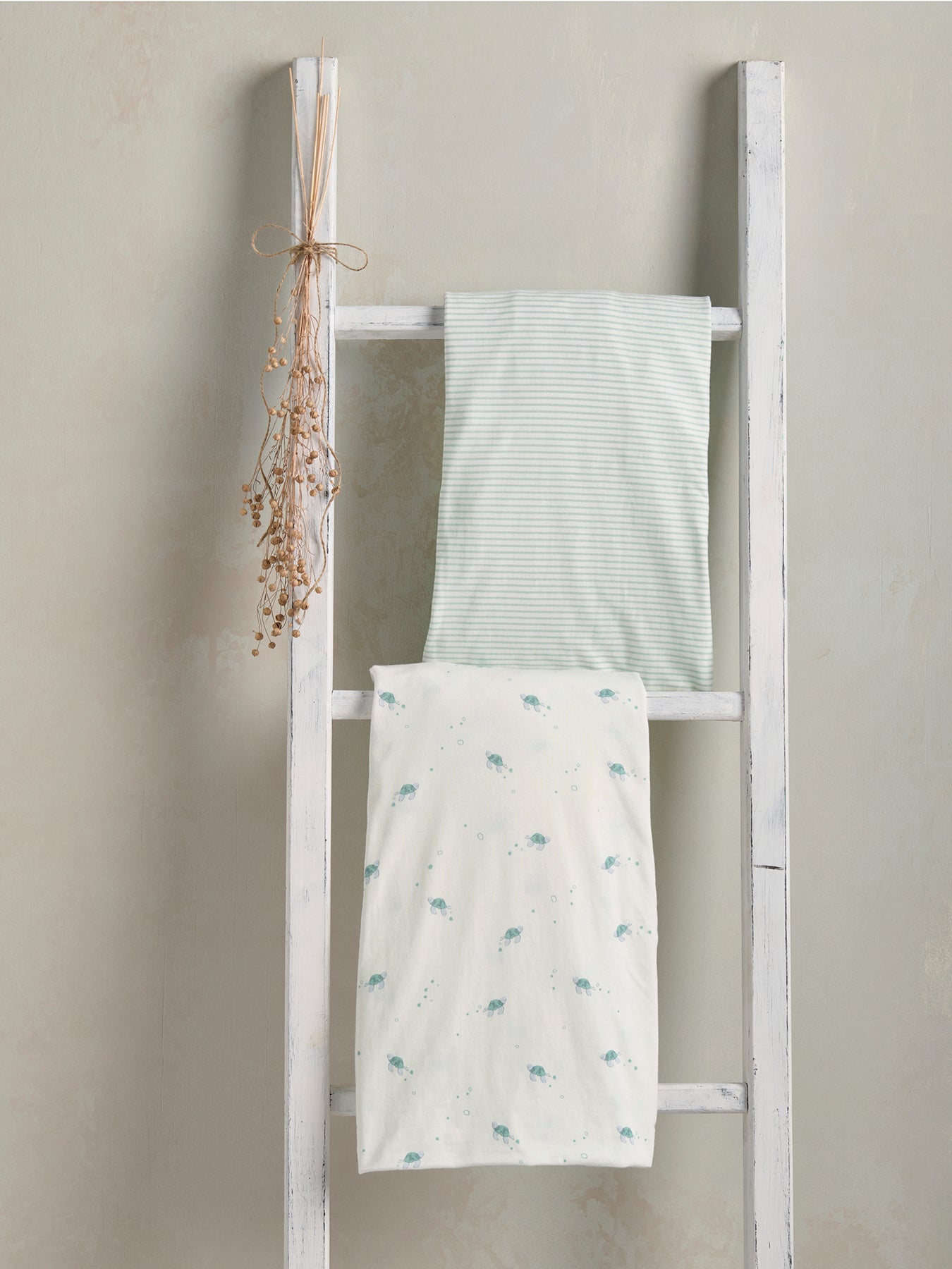 2 Cot Bed Fitted Sheets - Turtle