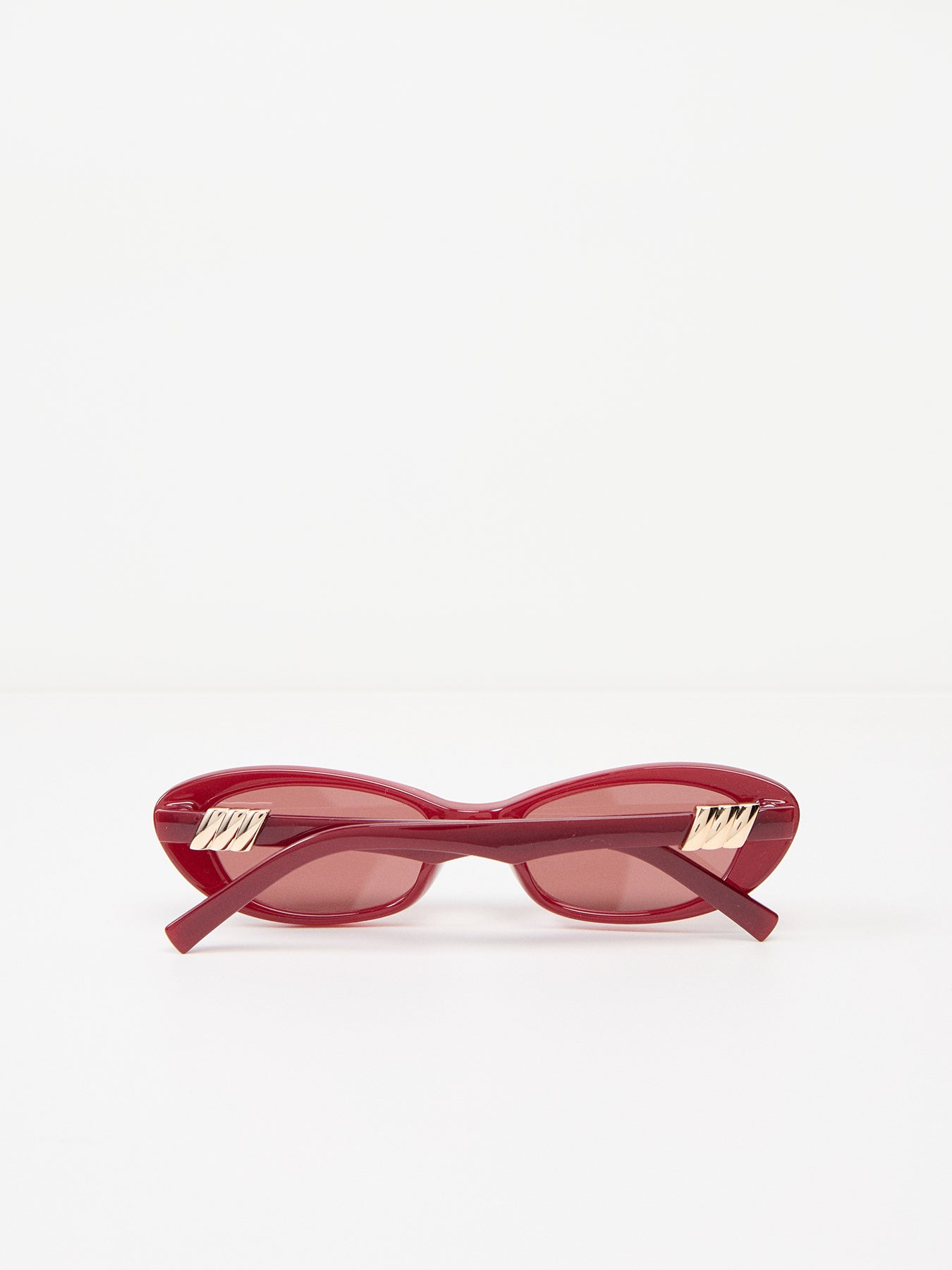 The Whisperer Garnet Rose