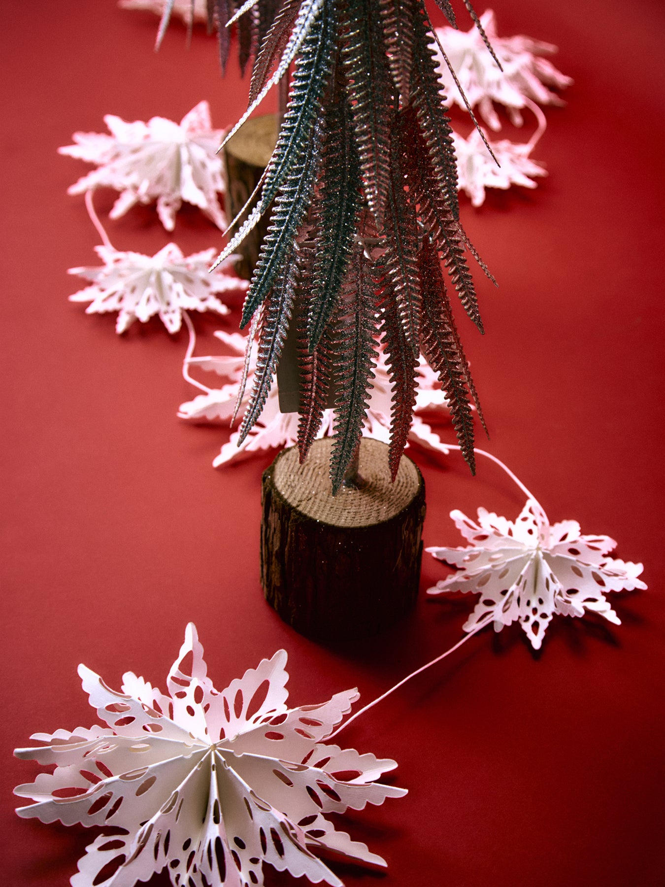 Maddox Cutout Star Garland Warm White