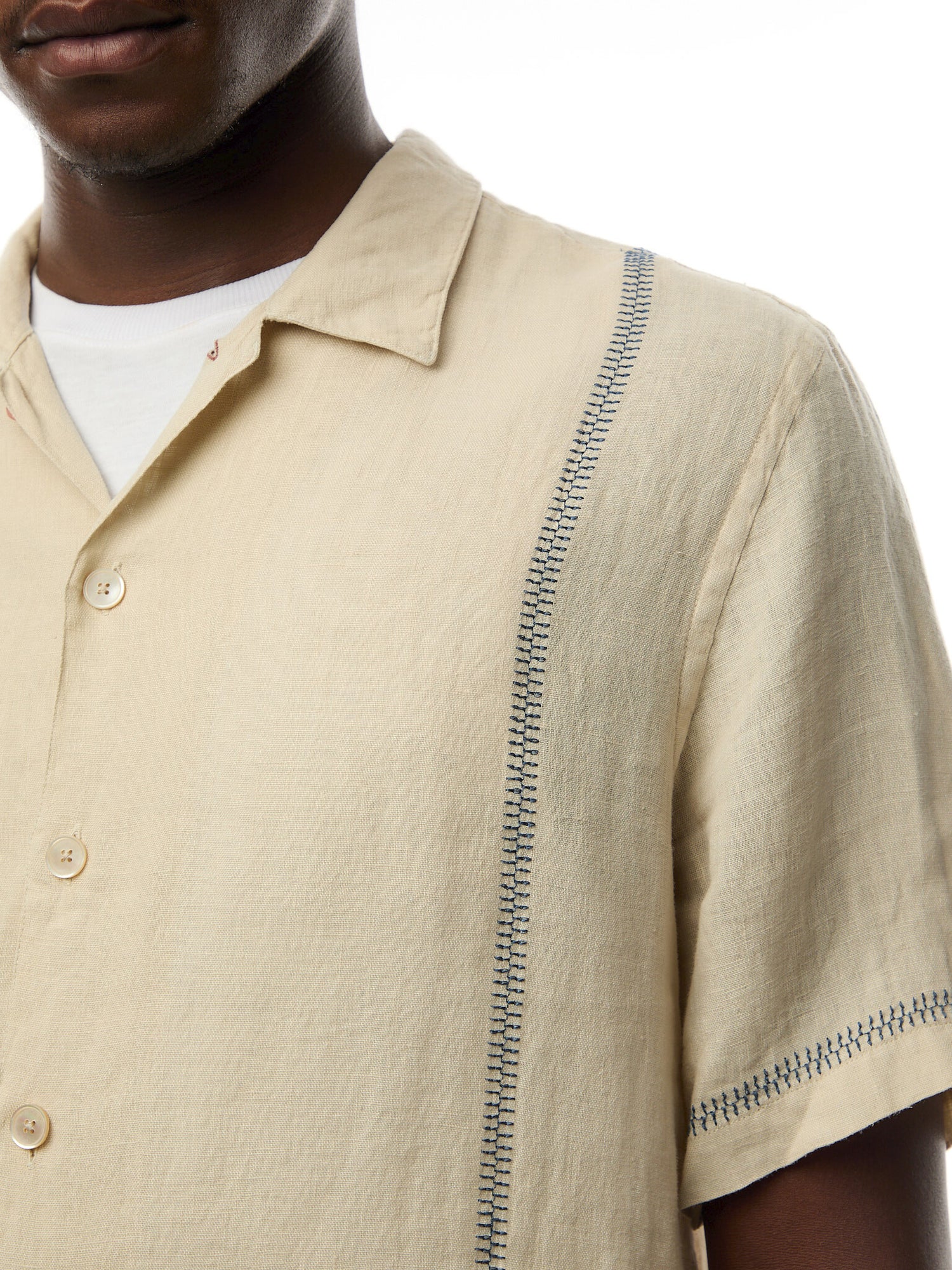 Linen Open Collar S/S Imbroided Shirt