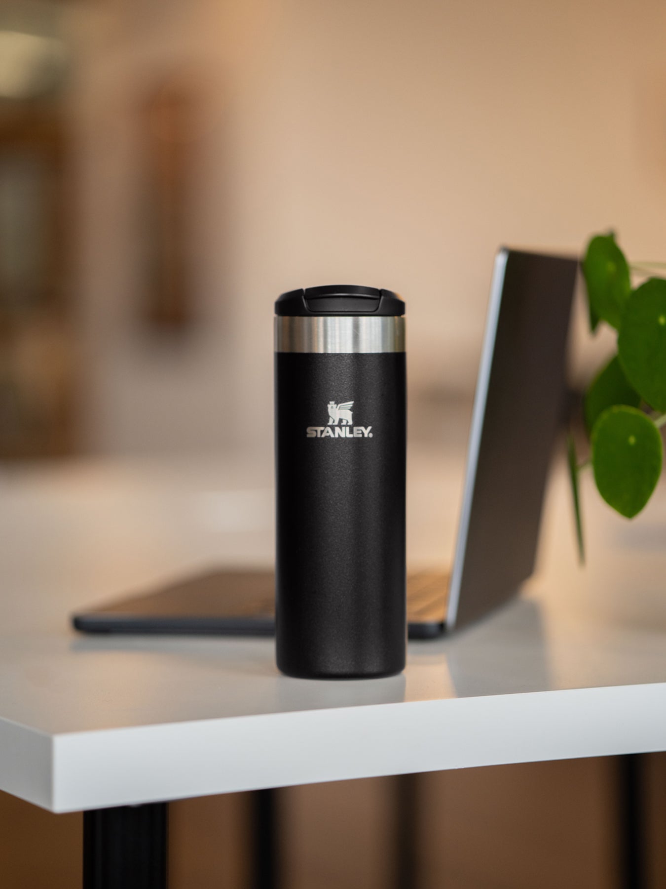 AeroLight Transit Mug Black