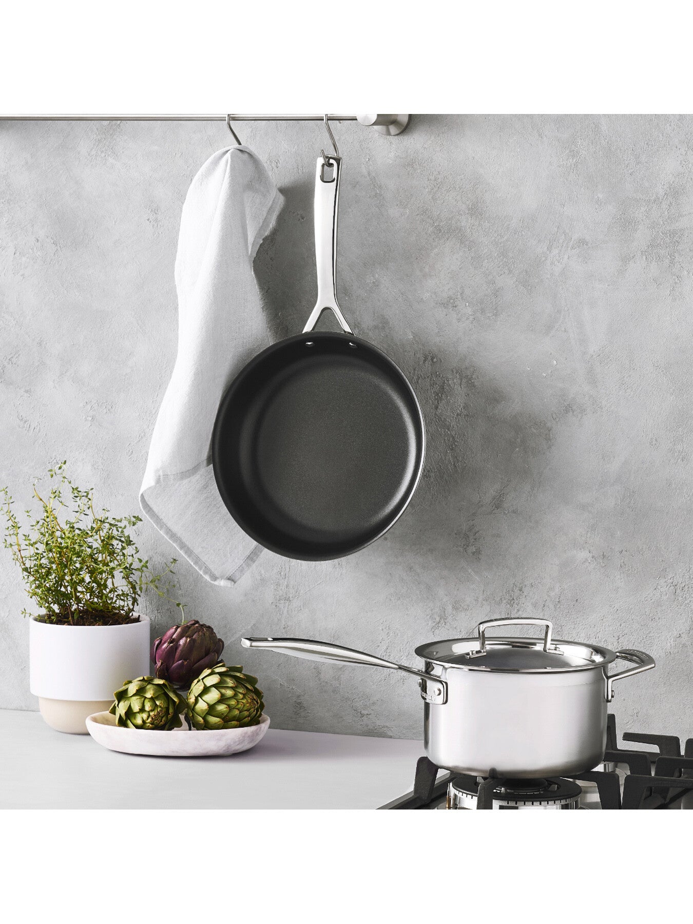 Toughened Non-Stick 2 piece Set Fry Pan 24" & Small Pan 18"