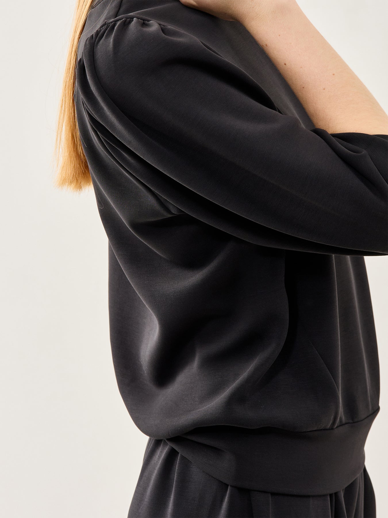 Tenny Three-Quarter Sleeve Sweat Top Black