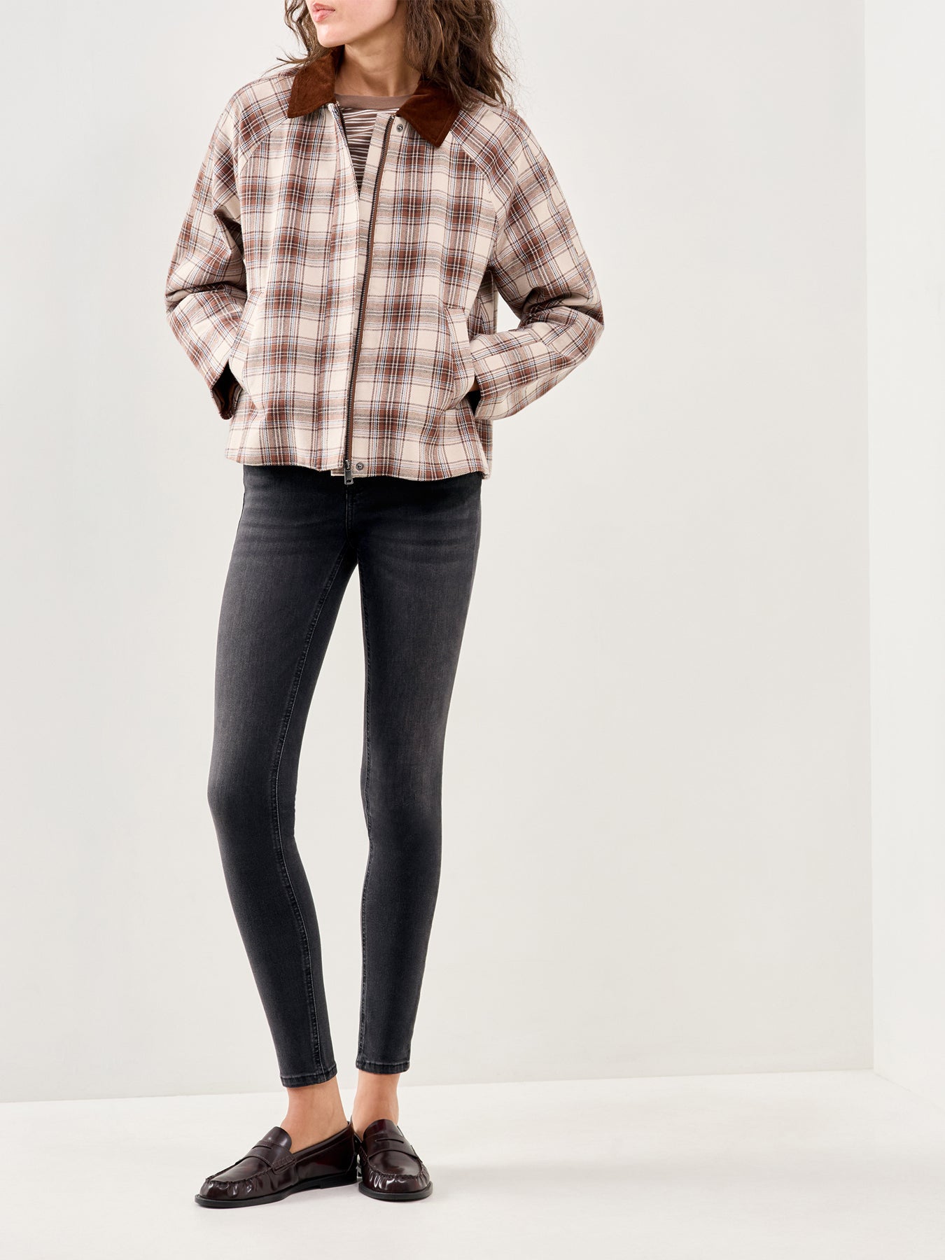 Blush Mid Waist Skinny Jeans Black