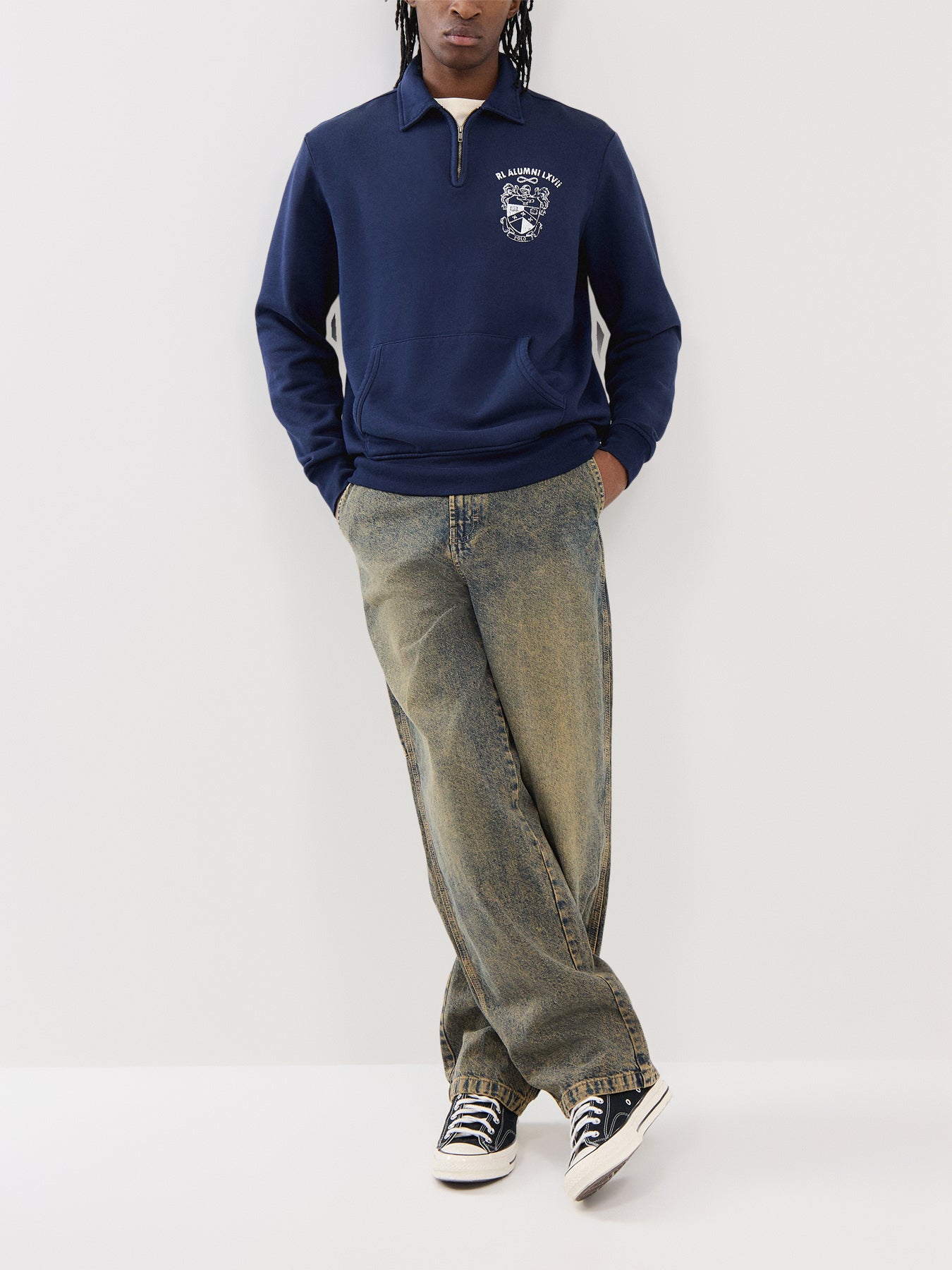 Crest Badge 1/4 Zip Sweatshirt