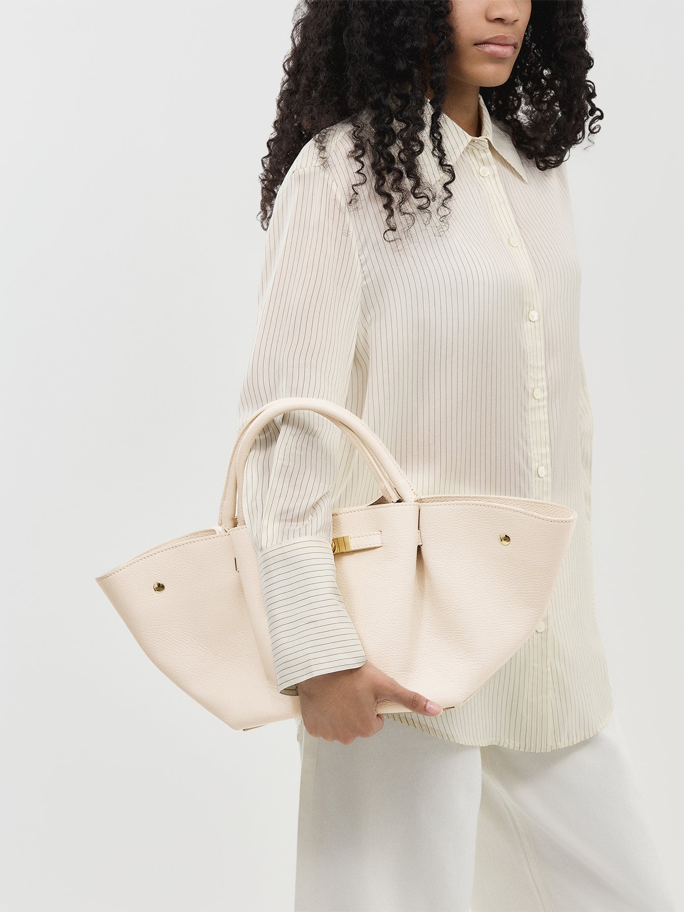 Feny Button Top Handle