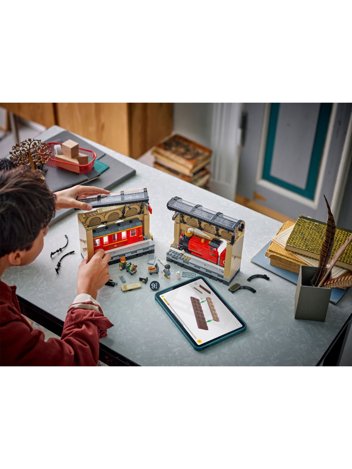 Book Nook: Hogwarts™ Express 76450