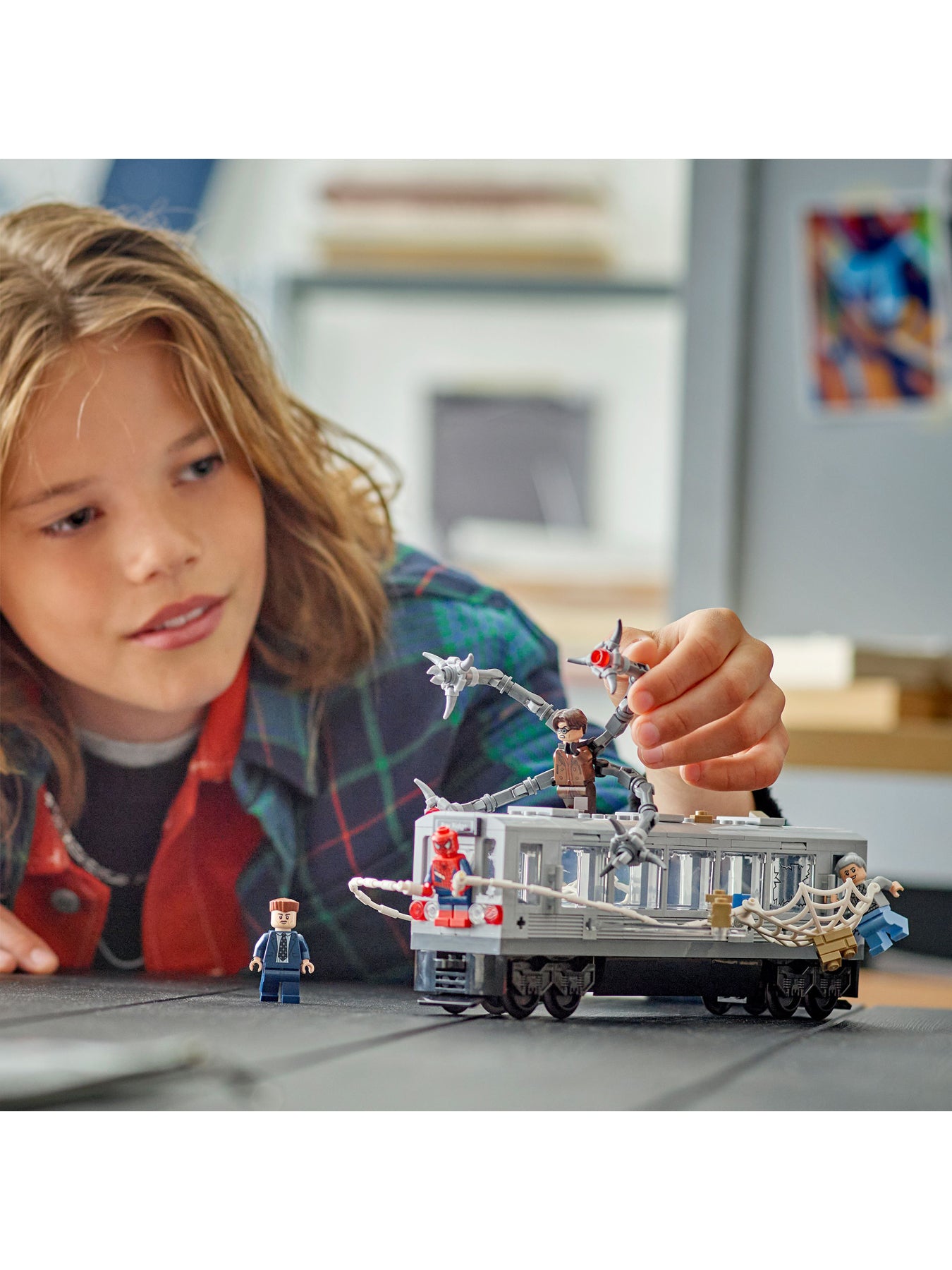 LEGO ǀ Marvel Spider-Man vs. Doc Ock Subway Train Scene 76321