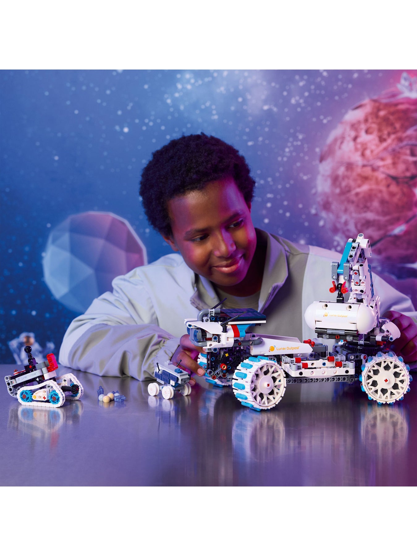 LEGO Technic Lunar Outpost Moon Rover Space Vehicle 42211