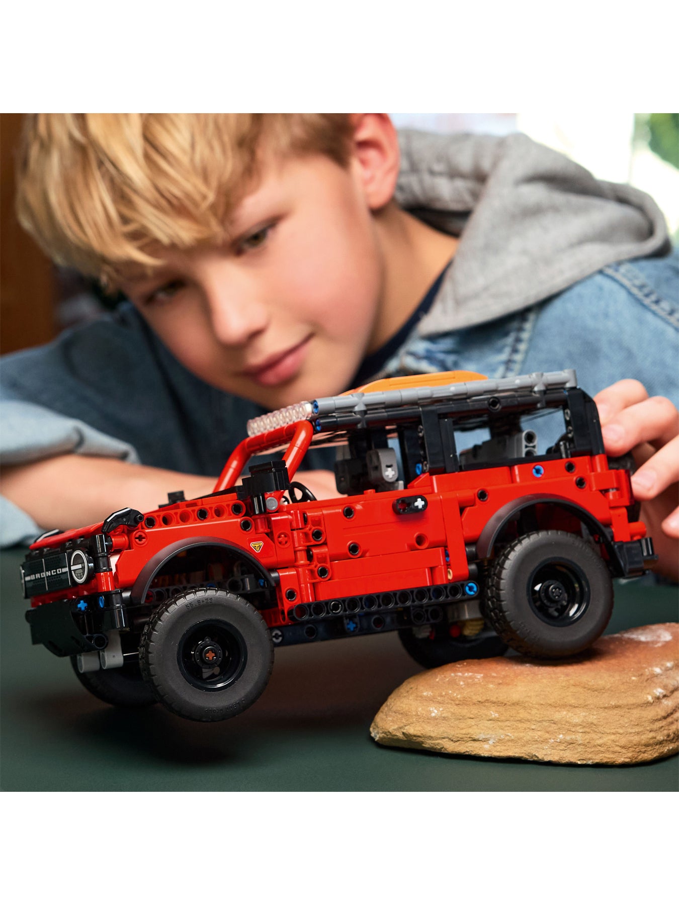 LEGO Technic Ford Bronco SUV Off Road Car Toy 42213