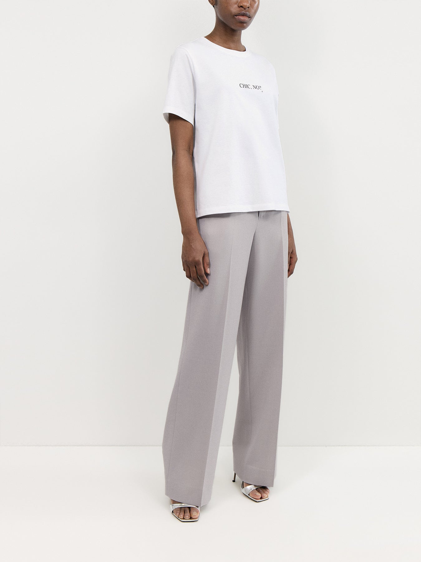 CLASSIC STRAIGHT LEG TROUSER