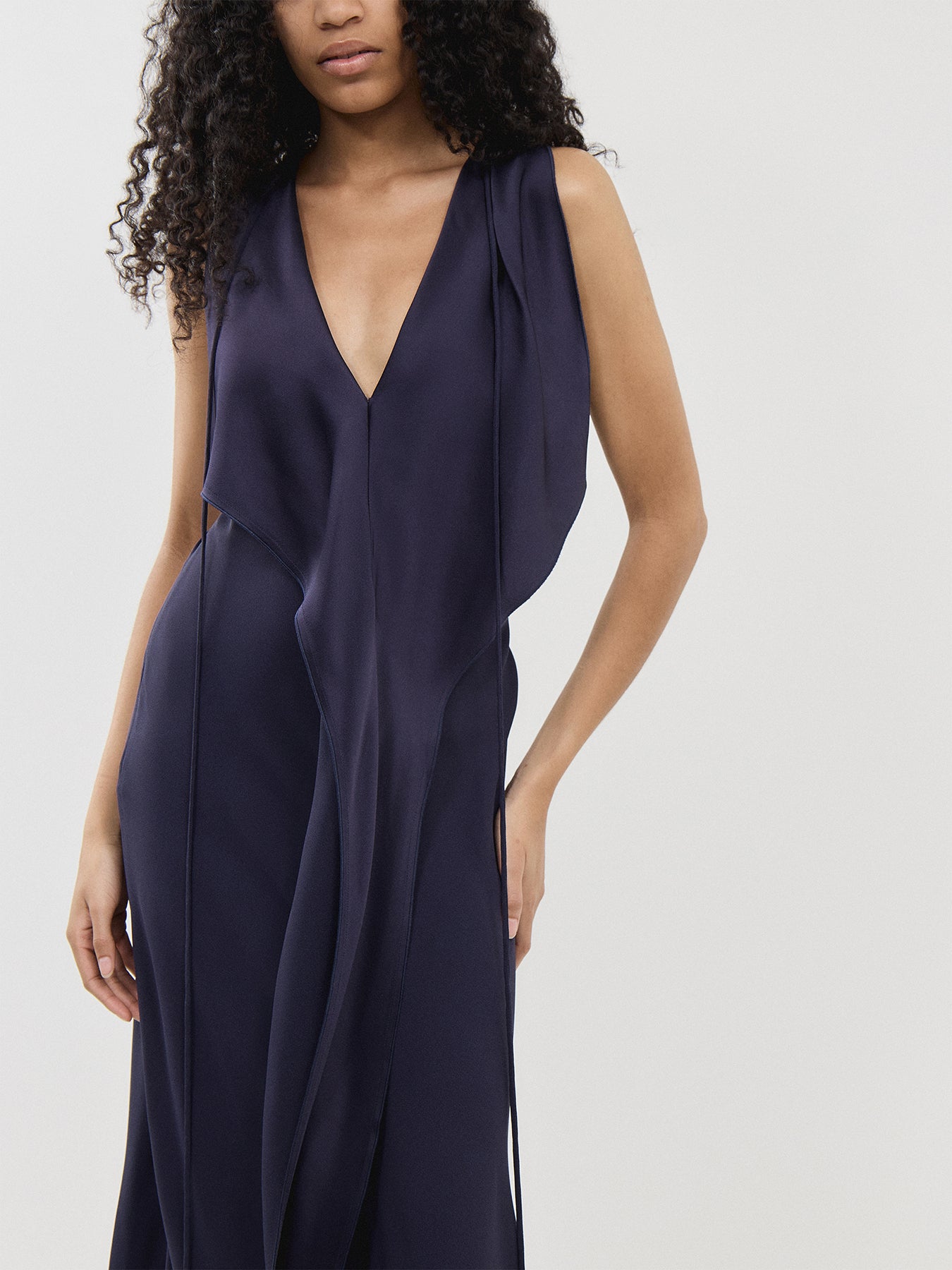 SLEEVELESS DRAPED V-NECK MIDI GOWN