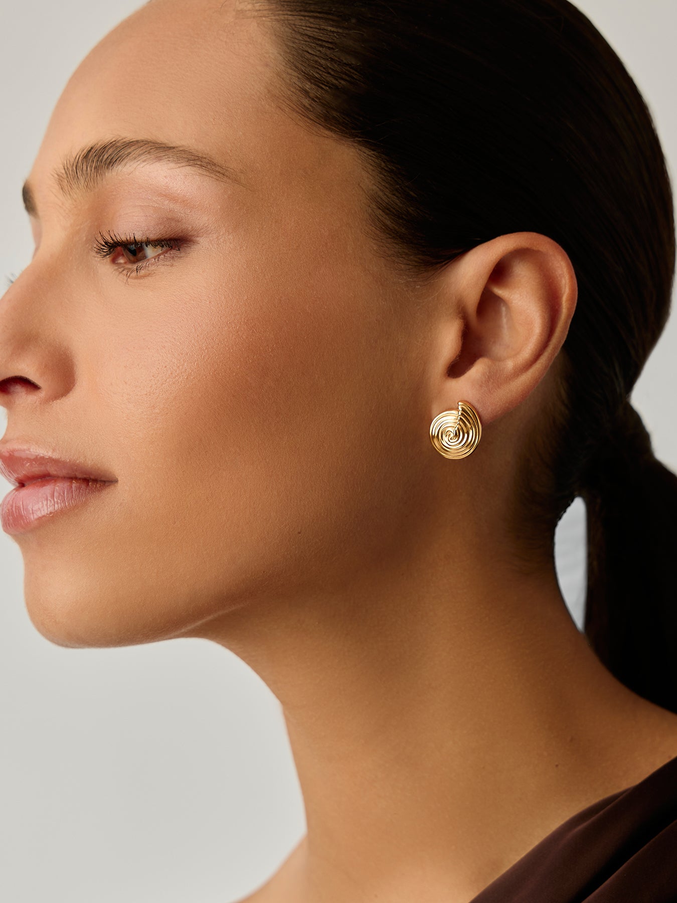 Spiral Small Stud Earrings Gold