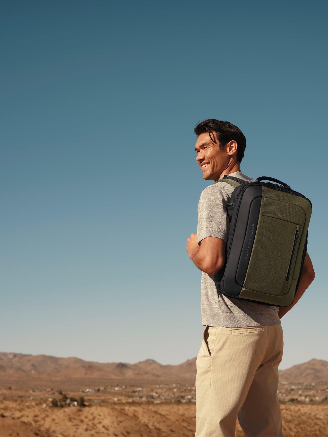 Medium Convertible Backpack Duffle Hunter