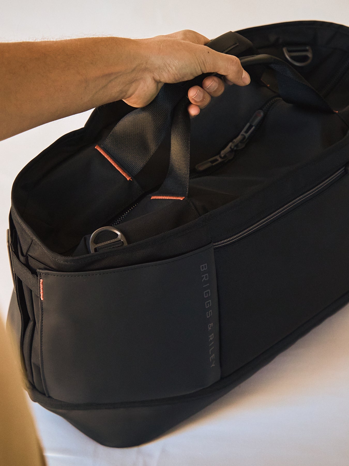 Expandable Overnighter Black