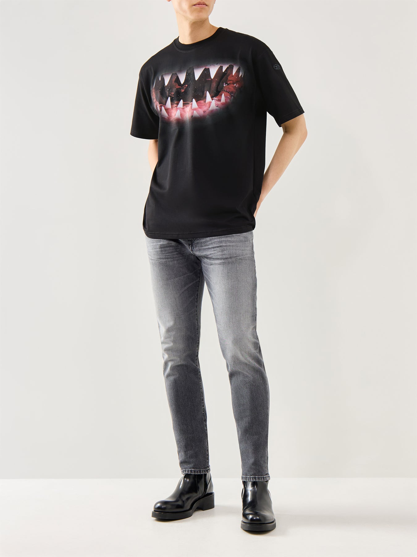 T-Boxt-T21 Shark Mouth Cotton Tee Black