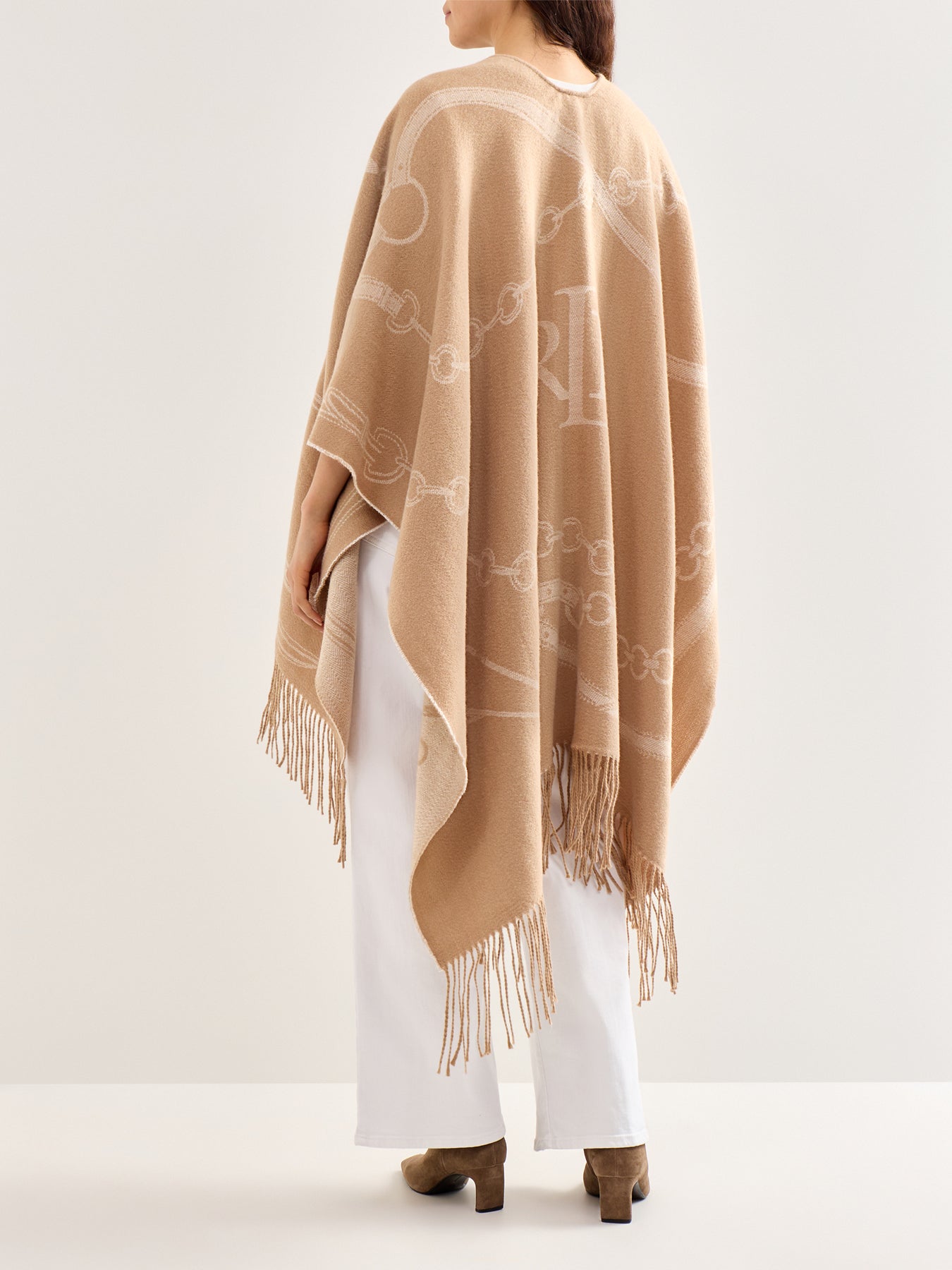 Jacquard Cape Cream