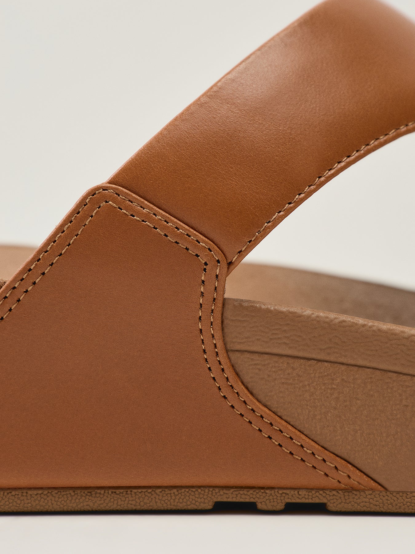 Lulu Leather Toepost Light Tan