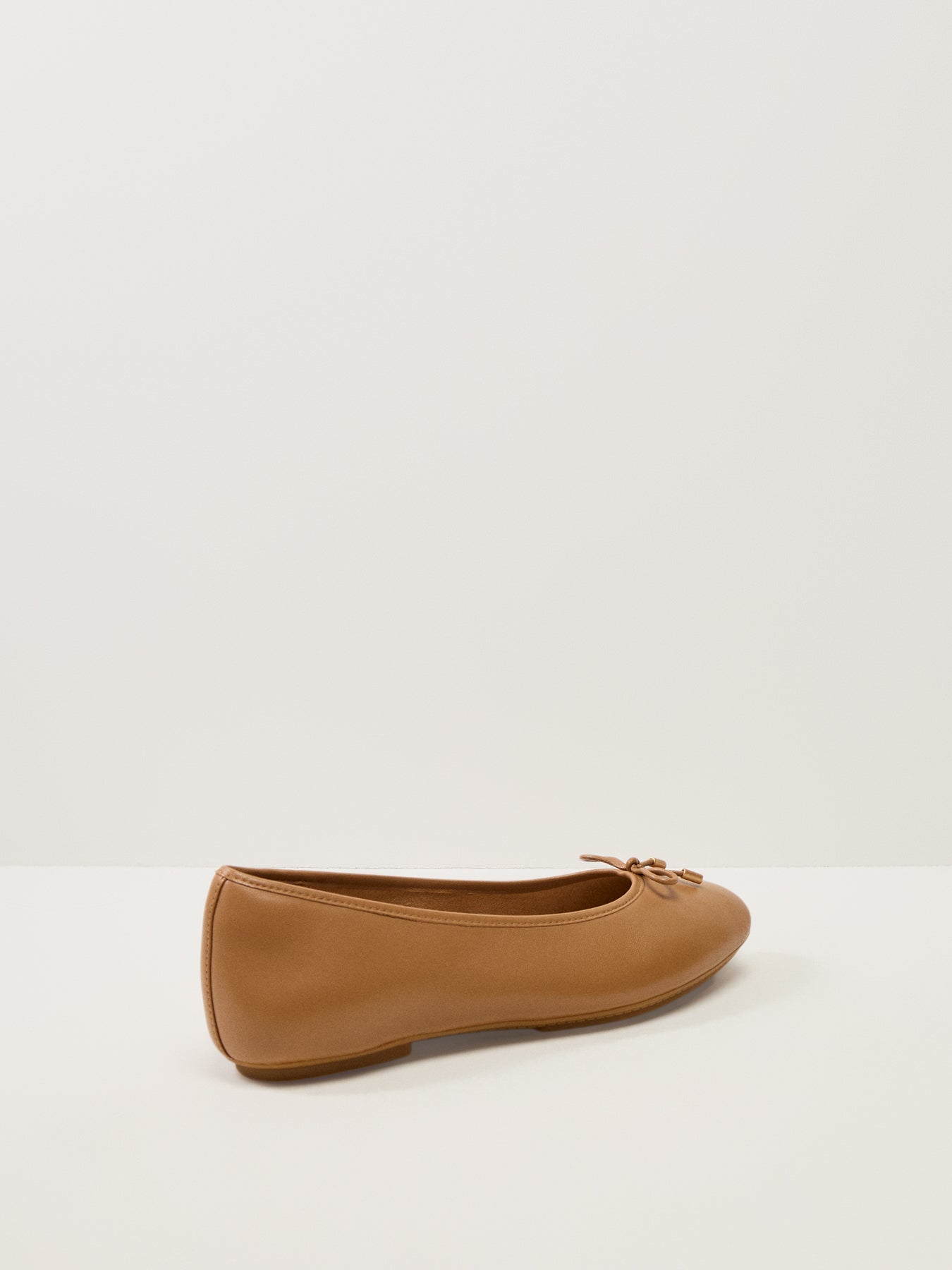 Delicato Bow Soft Leather Ballet Flats Desert Tan