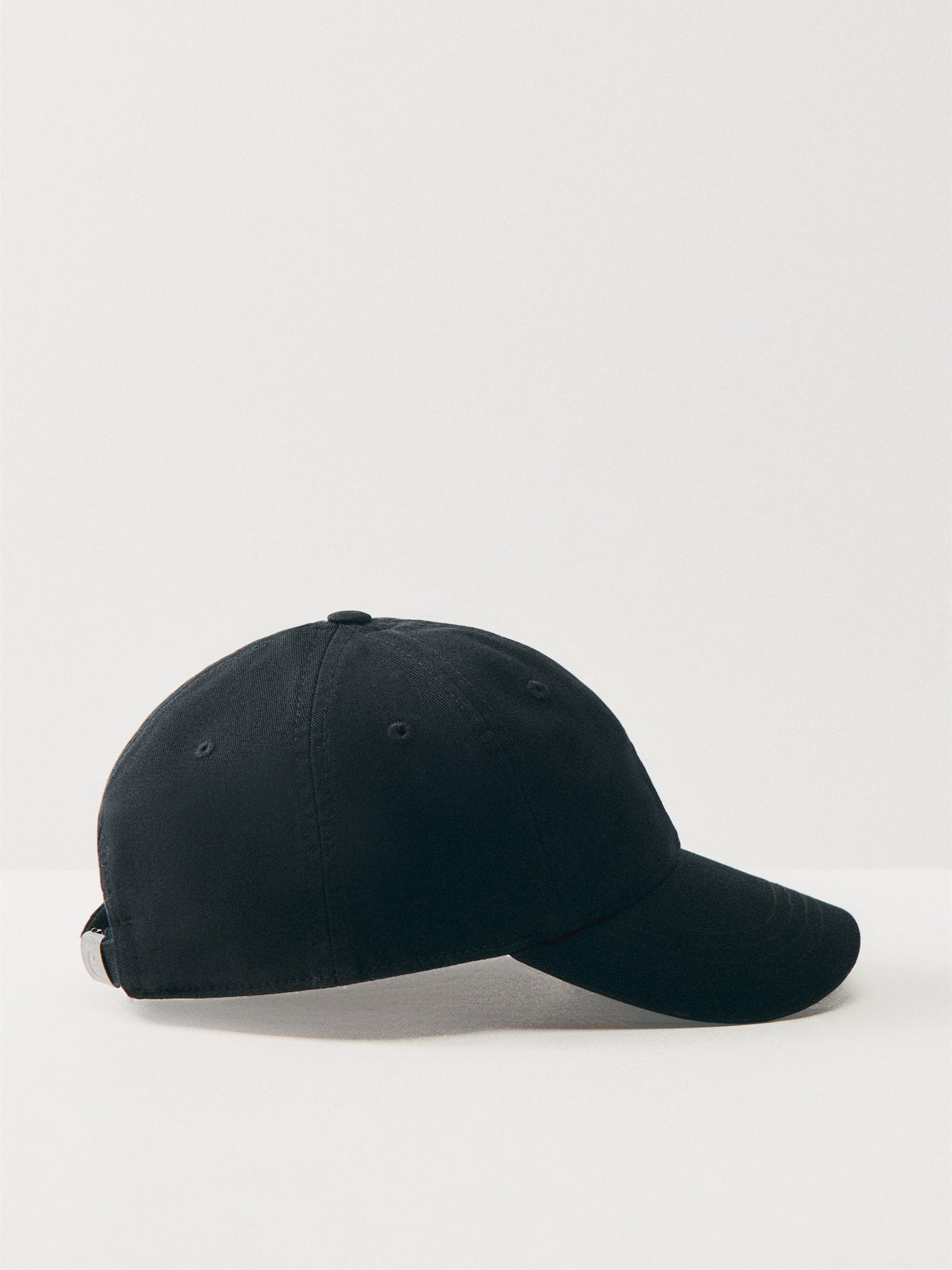 Madison Logo Cap Black