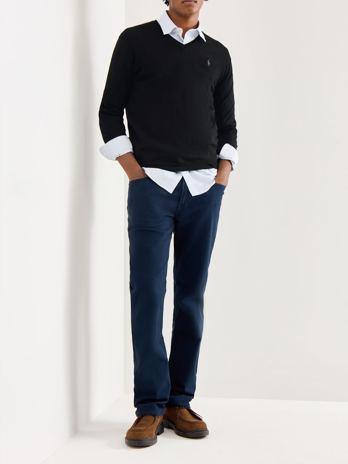Merino Wool V-Neck Jumper Black