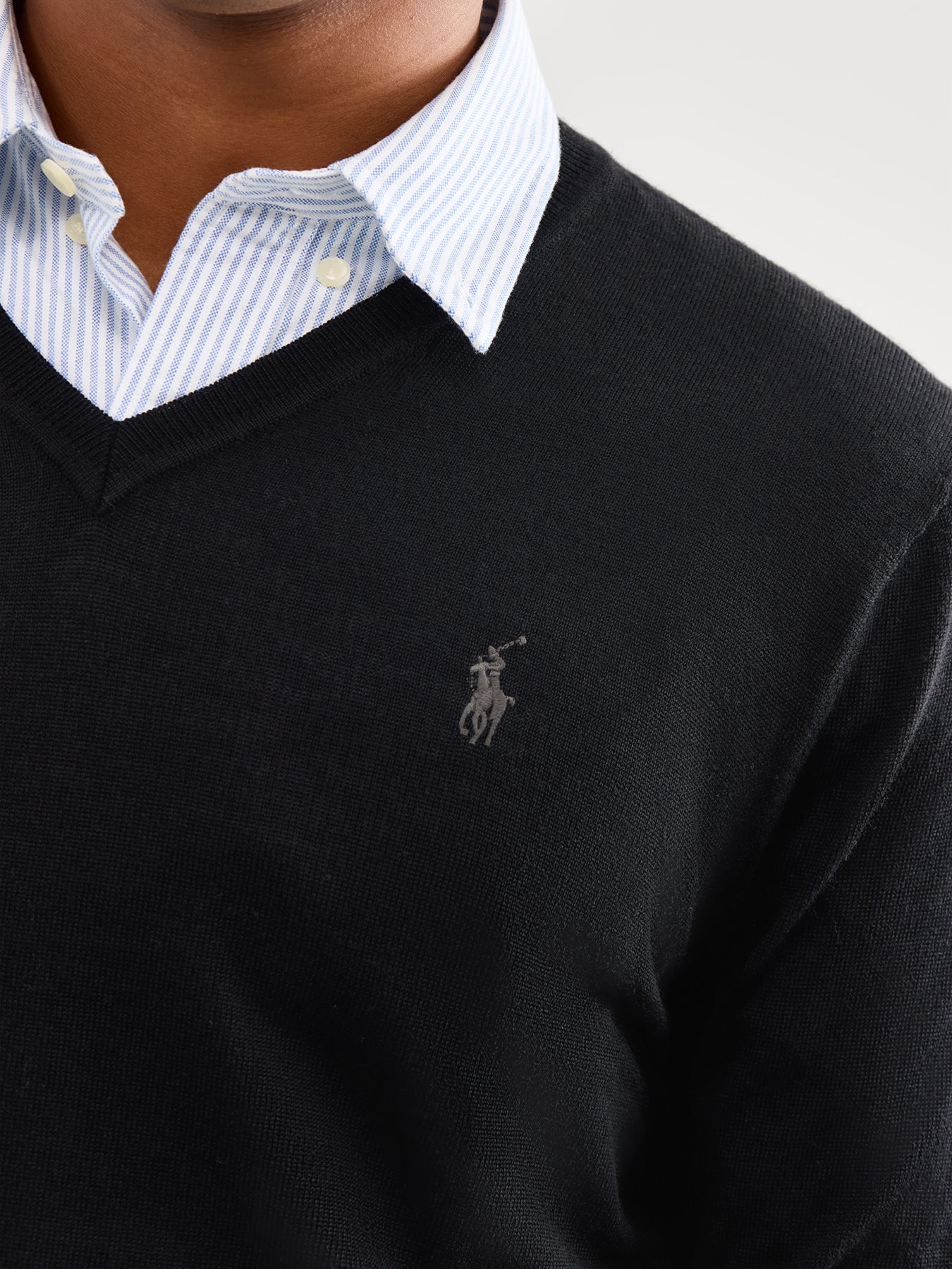 Merino Wool V-Neck Jumper Black