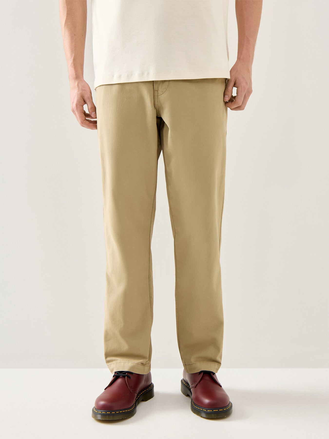 Chino Authentic Relaxed Fit Tan