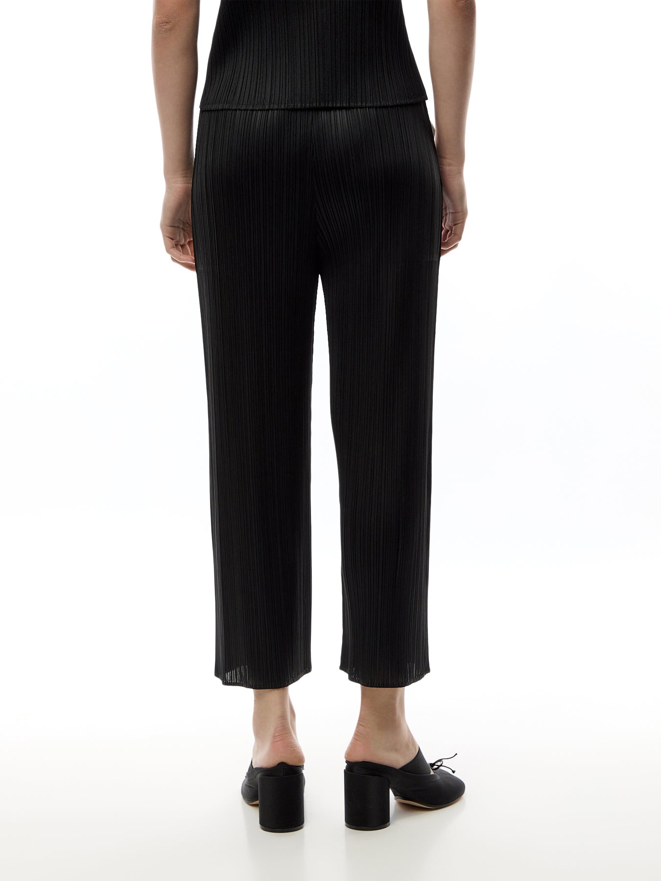 Pleats Sculptural Black Pants